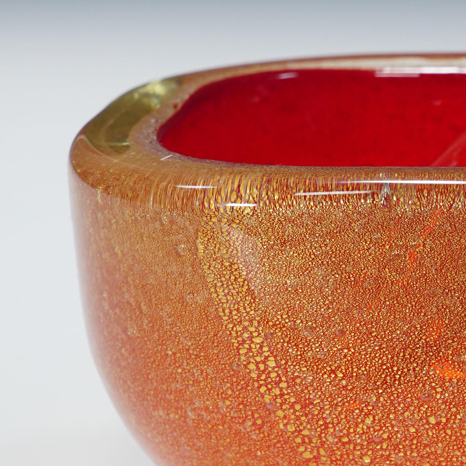 Bowl in Red Sommerso Glass, Flavio Poli for Seguso Murano 1940s In Good Condition For Sale In Berghuelen, DE