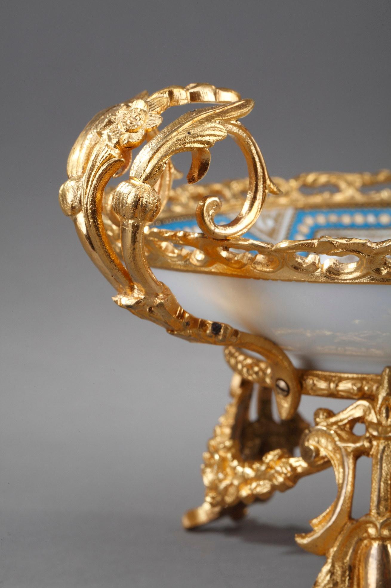 Gilt Bowl in Sèvres Porcelain Decorated with a Cupid from the Louis-Philippe Period