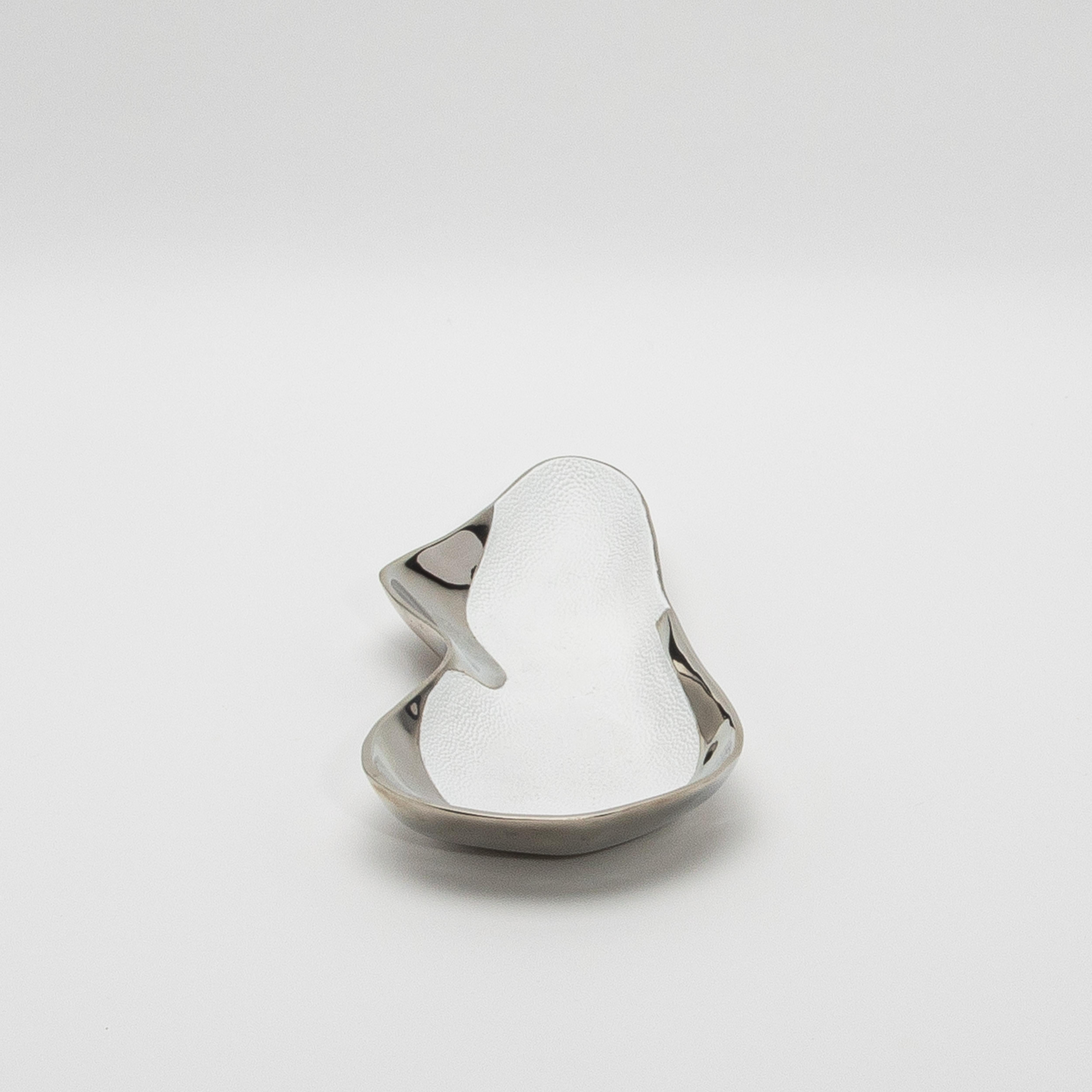 Art Deco Bowl in Stainless Steel with White Shagreen Details by KIFU Paris For Sale