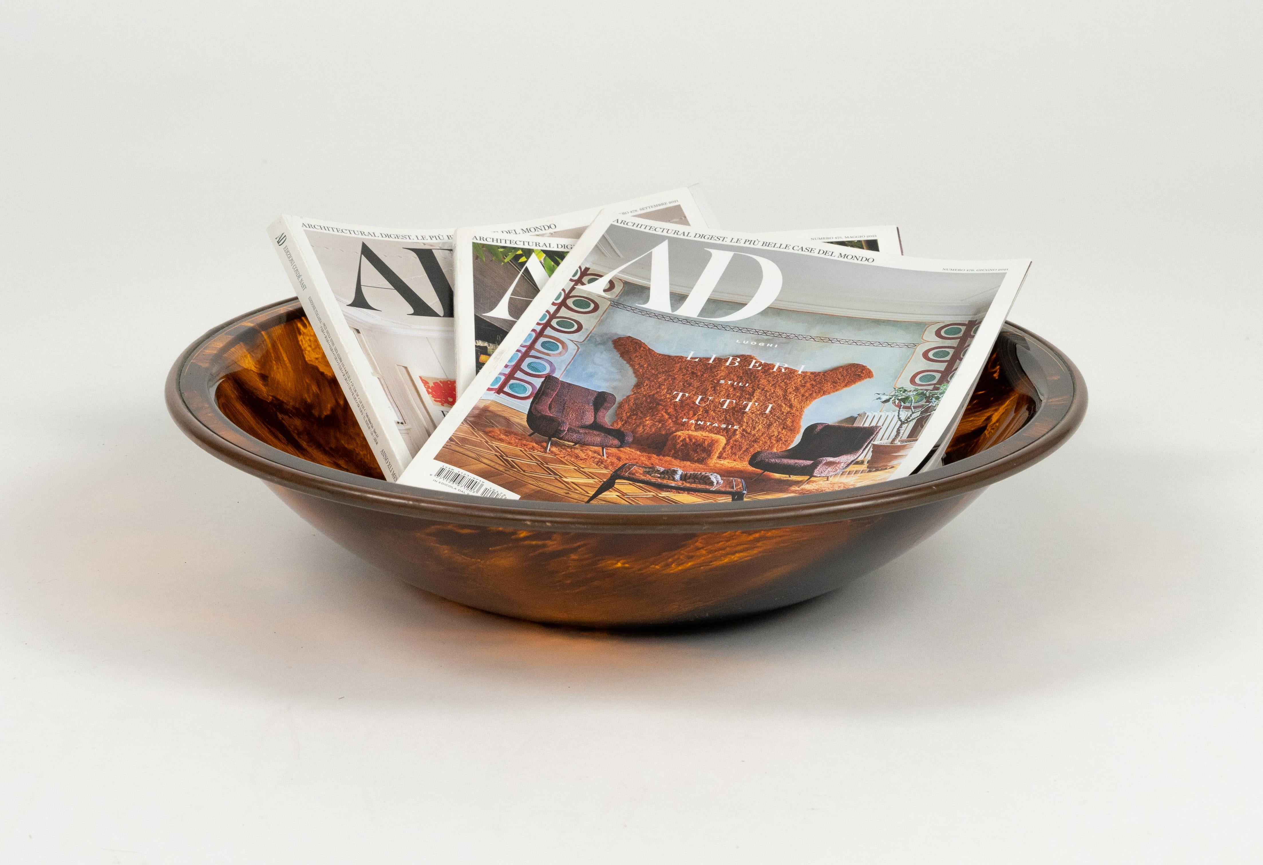 Bowl in Tortoiseshell Lucite Effect and Brass Christian Dior Style, Italy 1970s For Sale 3