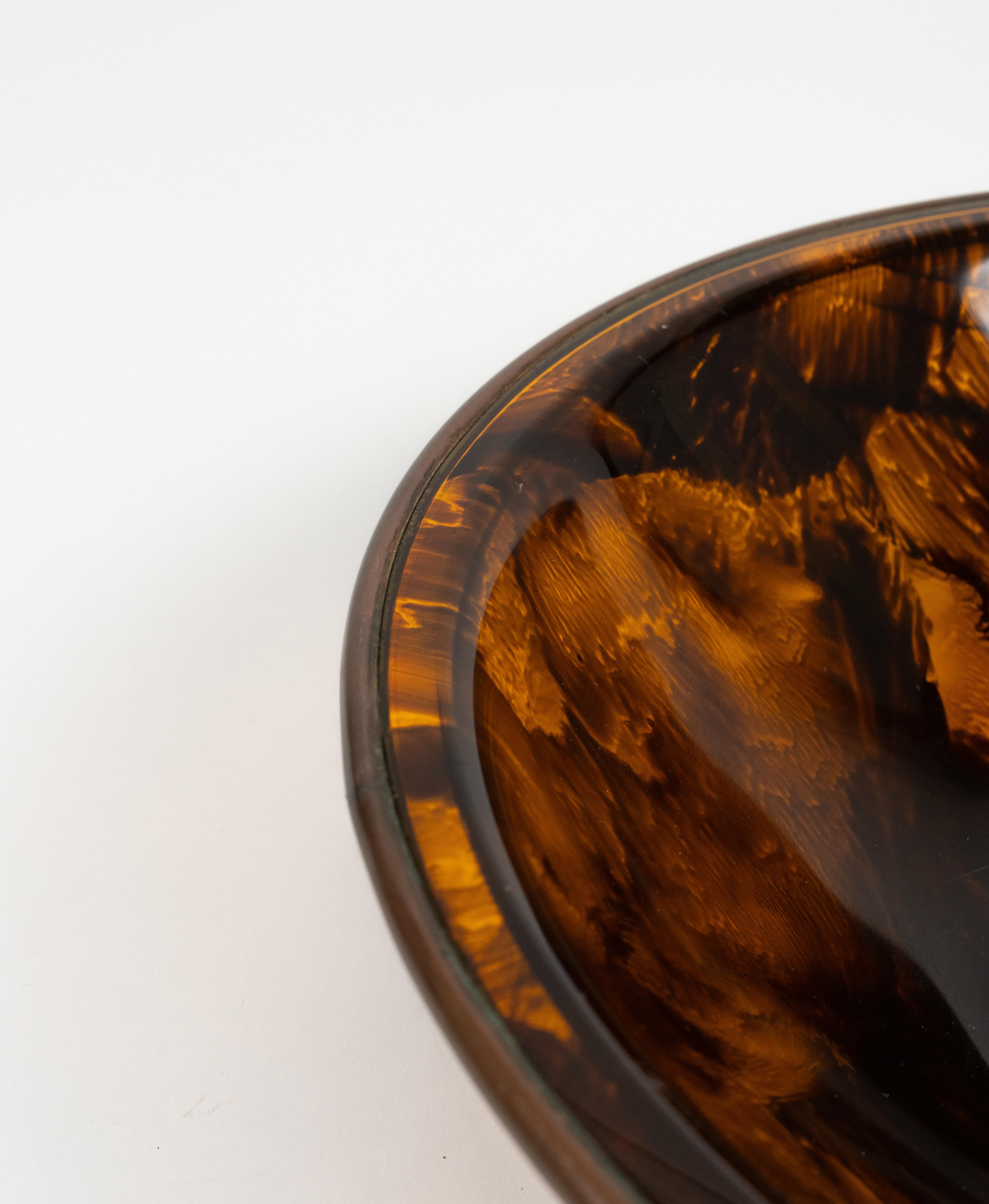 Bowl in Tortoiseshell Lucite Effect and Brass Christian Dior Style, Italy 1970s For Sale 6