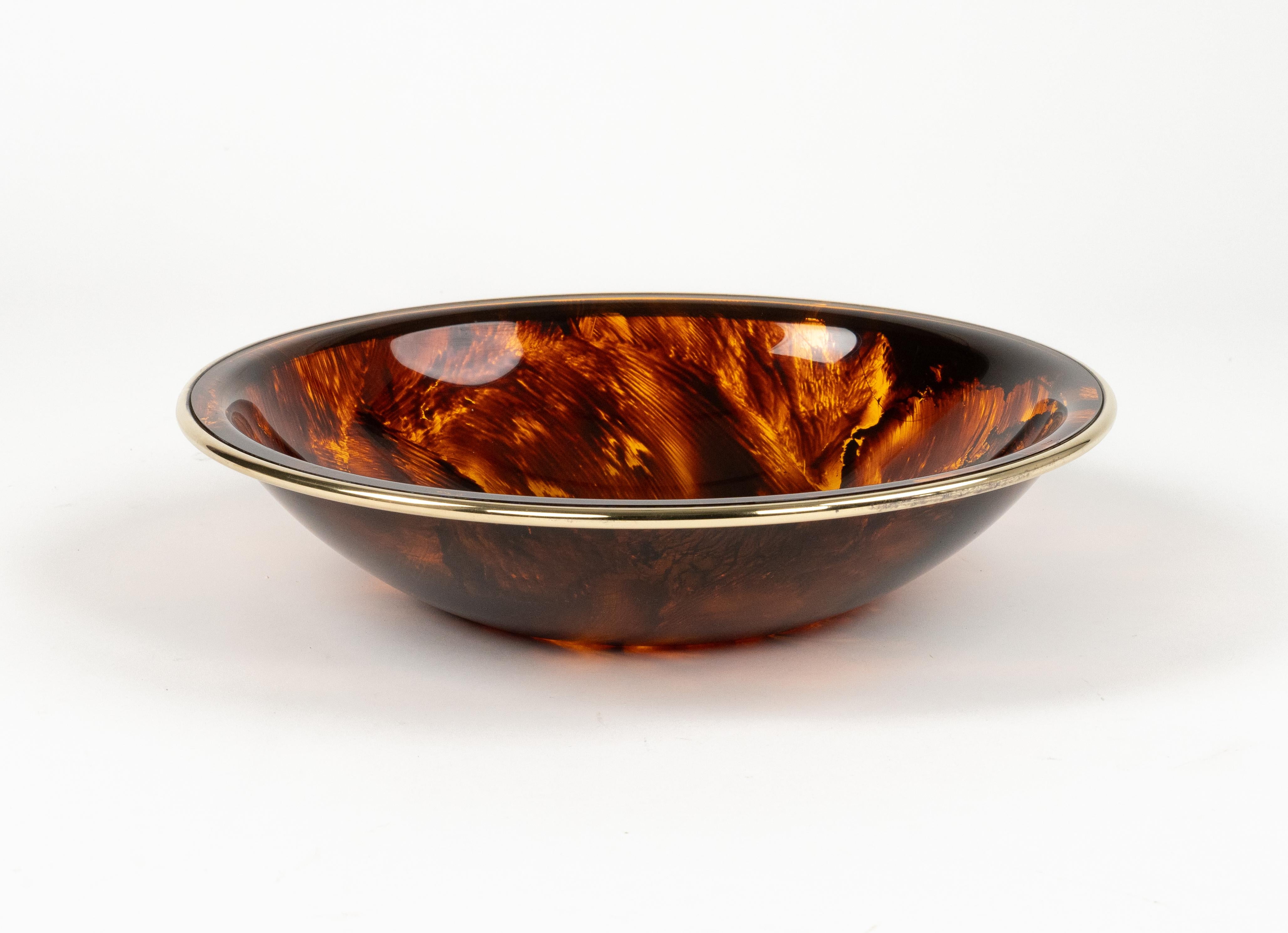 Mid-Century Modern Bowl in Tortoiseshell Lucite Effect and Brass Christian Dior Style, Italy 1970s For Sale