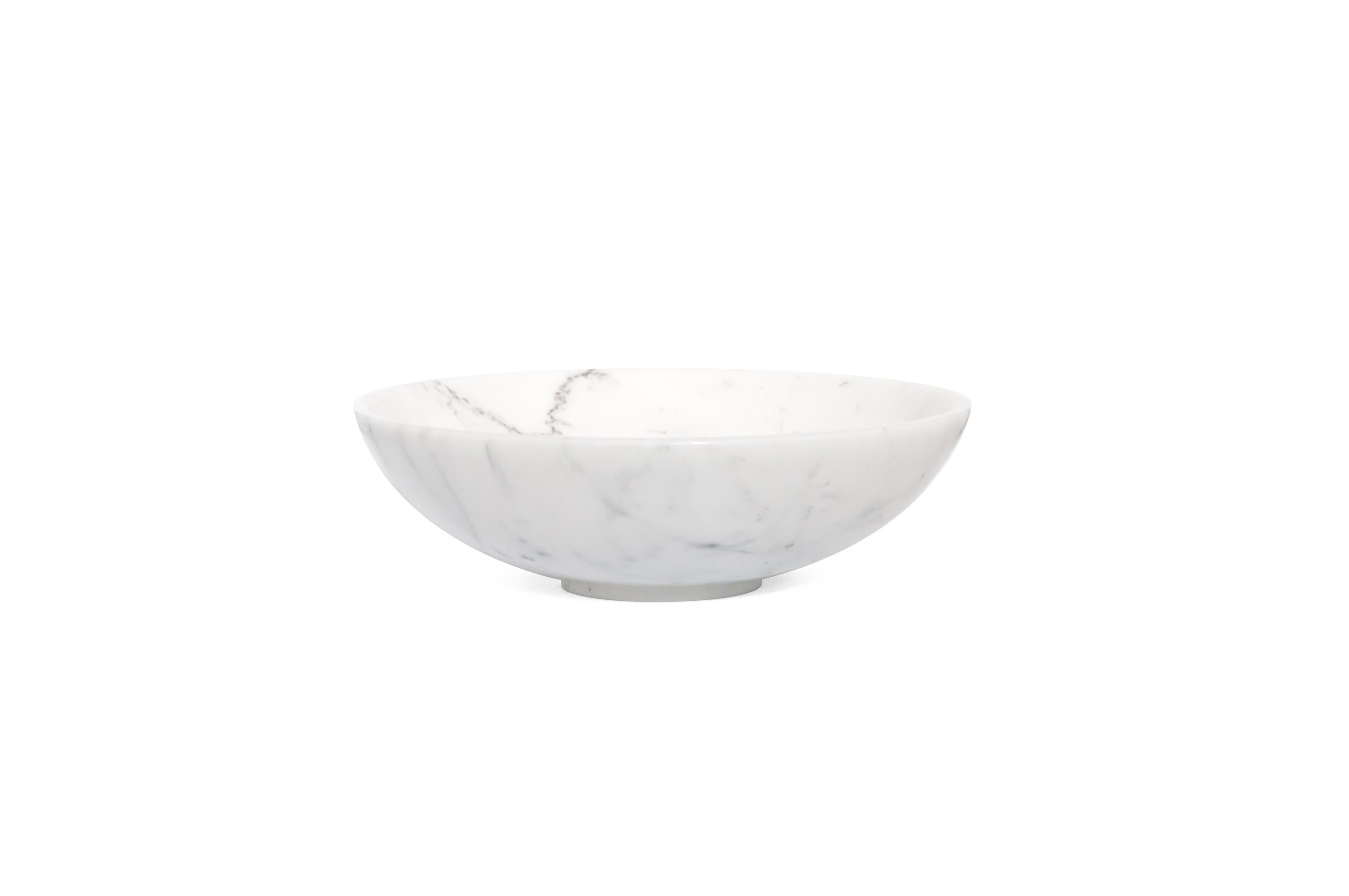 Italian Handmade Big Fruit Bowl in White Carrara Marble For Sale