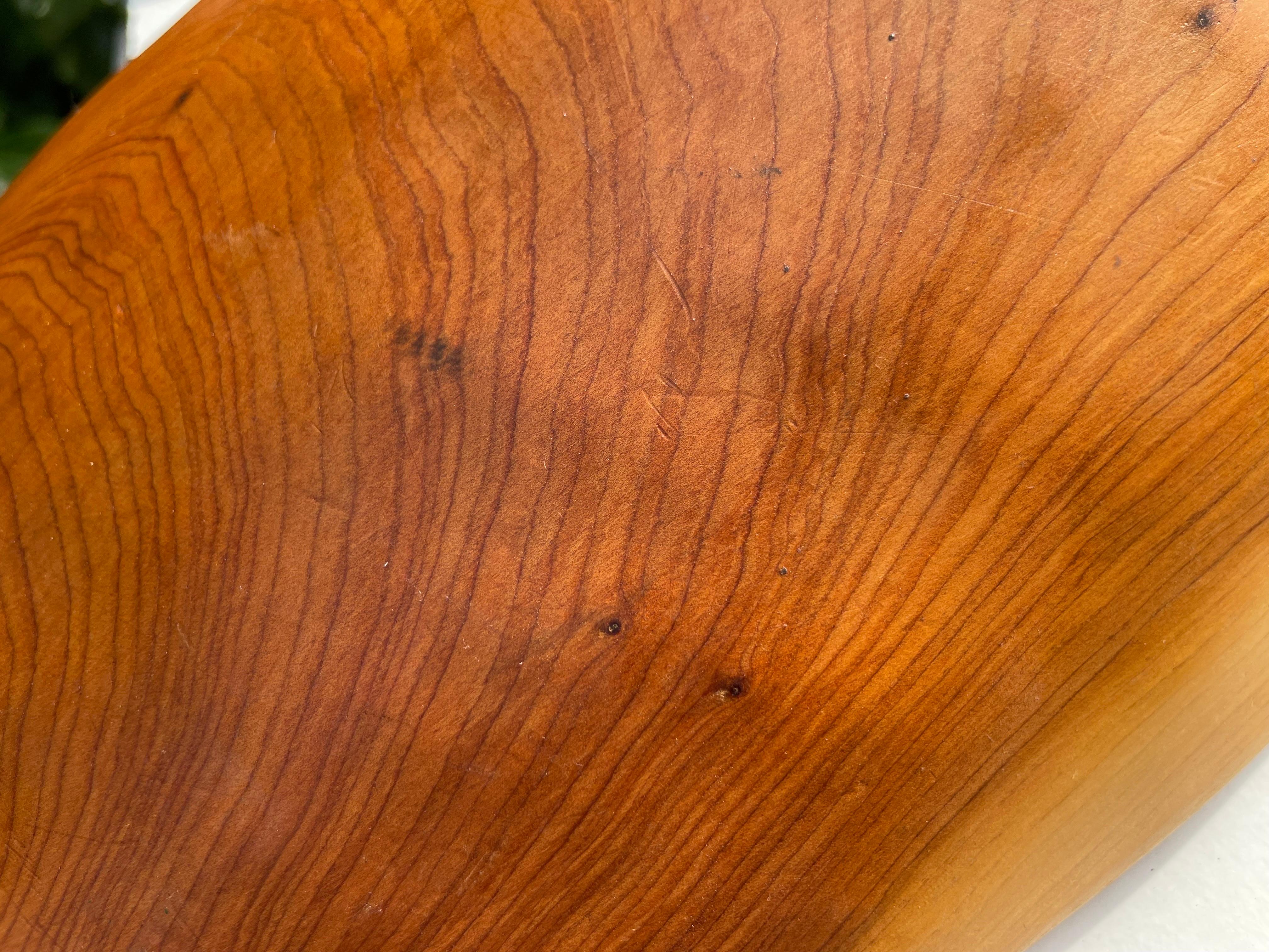 Schale aus Holz oder dekorativer Korb, braune Farbe, skandinavisch, um 1960 im Angebot 1