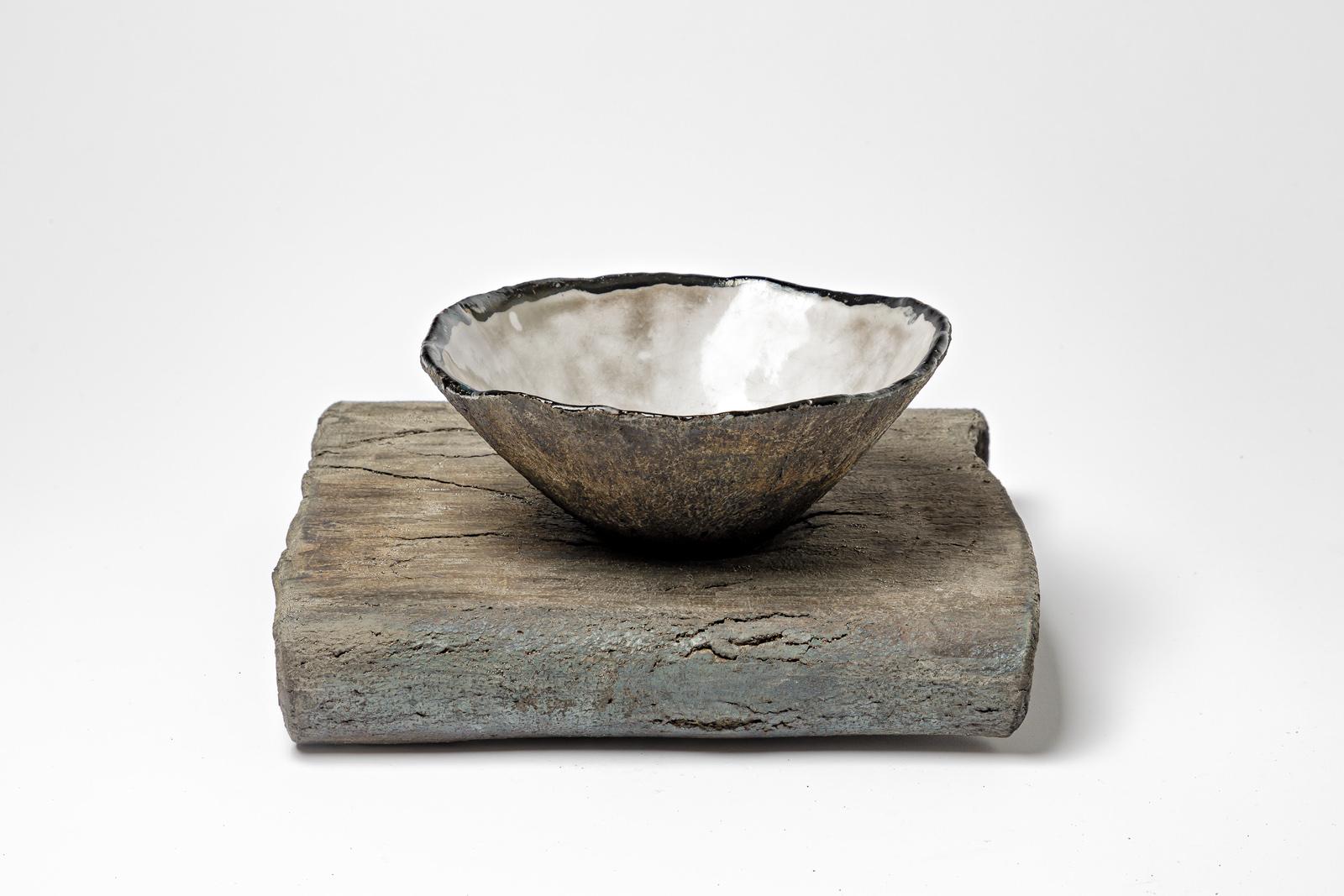 French Bowl on tray in glazed ceramic with pearly white interior by Gisèle ButhodGarçon For Sale