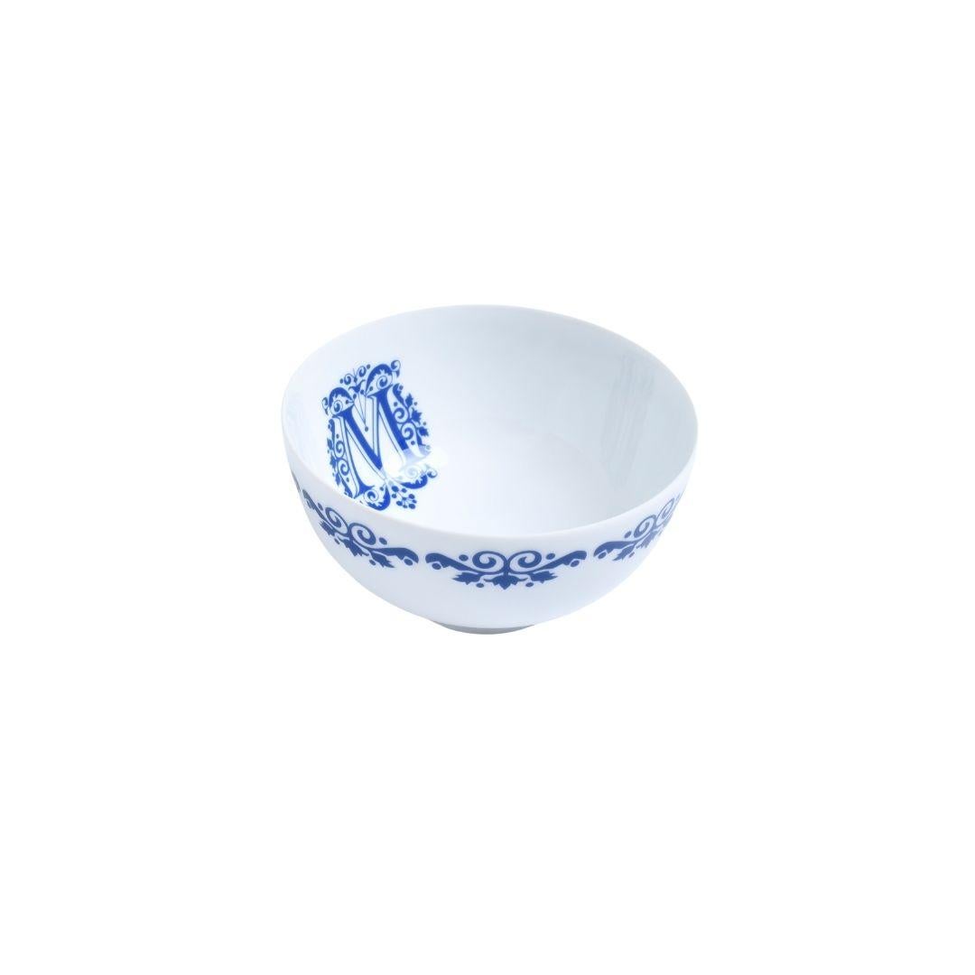Ornements bowl
Limoges porcelain
Cut shape
Decorated by chromolithography
Diameter 12 cm 
Weight 178 Gr
Enamel finish
Ornaments Collection
- Heraldry -
