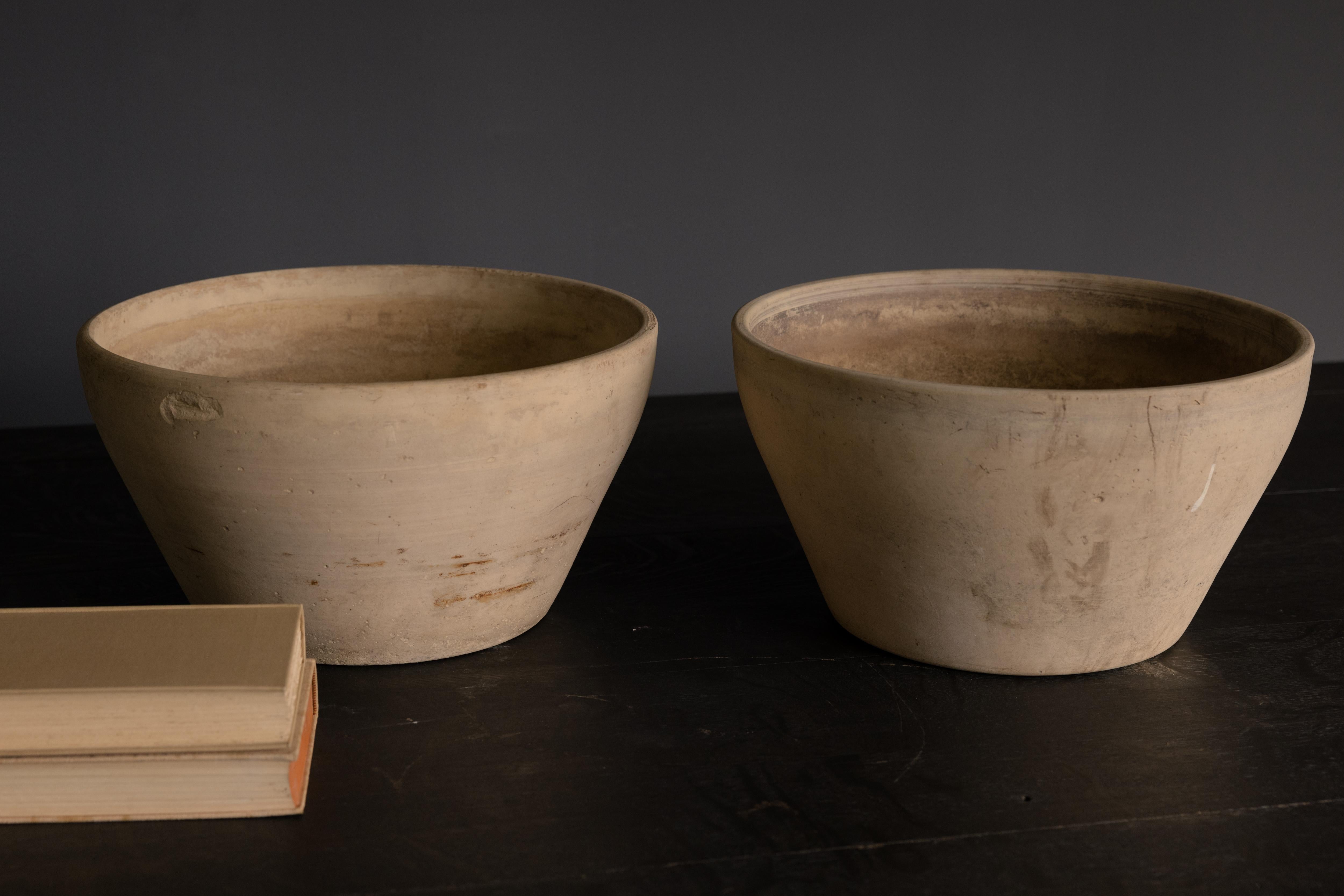 Mid-Century Modern Bowl Planters in Bisque by Lagardo Tackett for Architectural Pottery For Sale