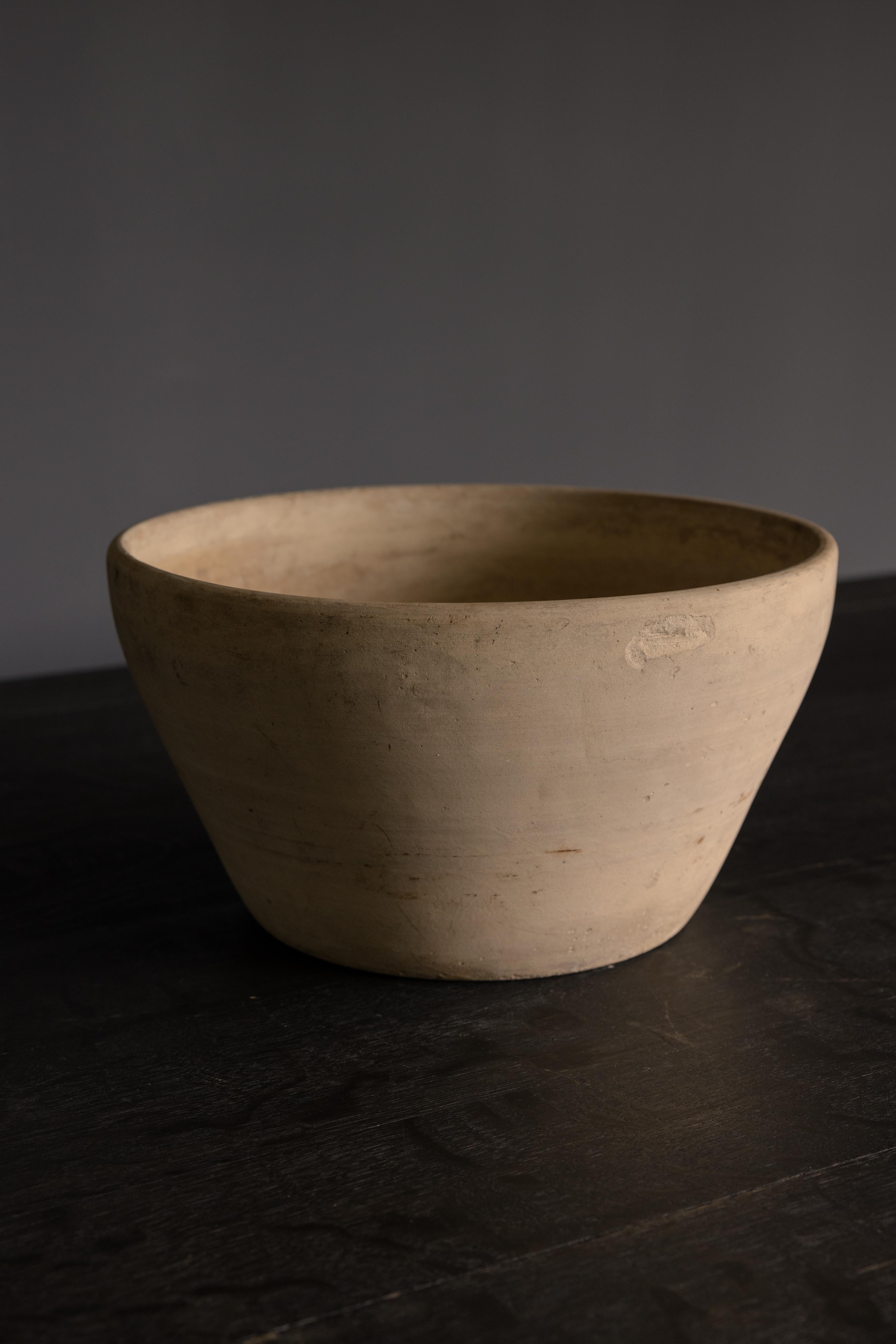 Bowl Planters in Bisque by Lagardo Tackett for Architectural Pottery In Good Condition For Sale In Los Angeles, CA