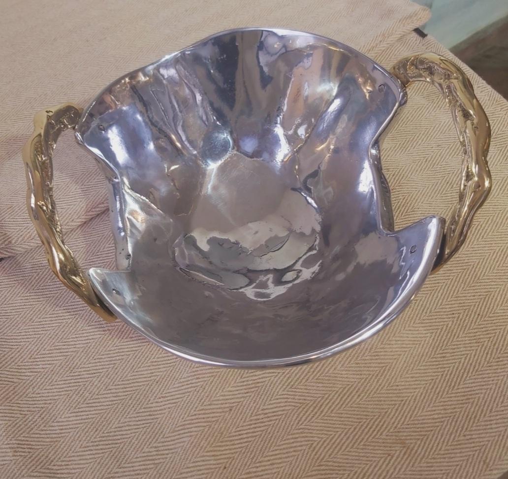 Bowl round A070 cast solid Brass and Aluminium Silver and Gold coloured handmade In New Condition For Sale In Benahavis, AN