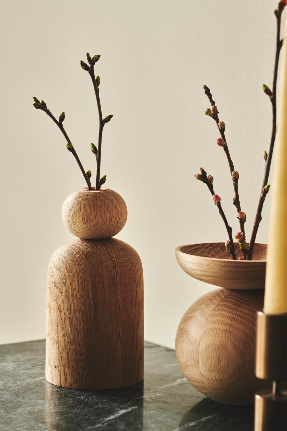Post-Modern Bowl Shape Black Stained Oak Vase by Applicata For Sale