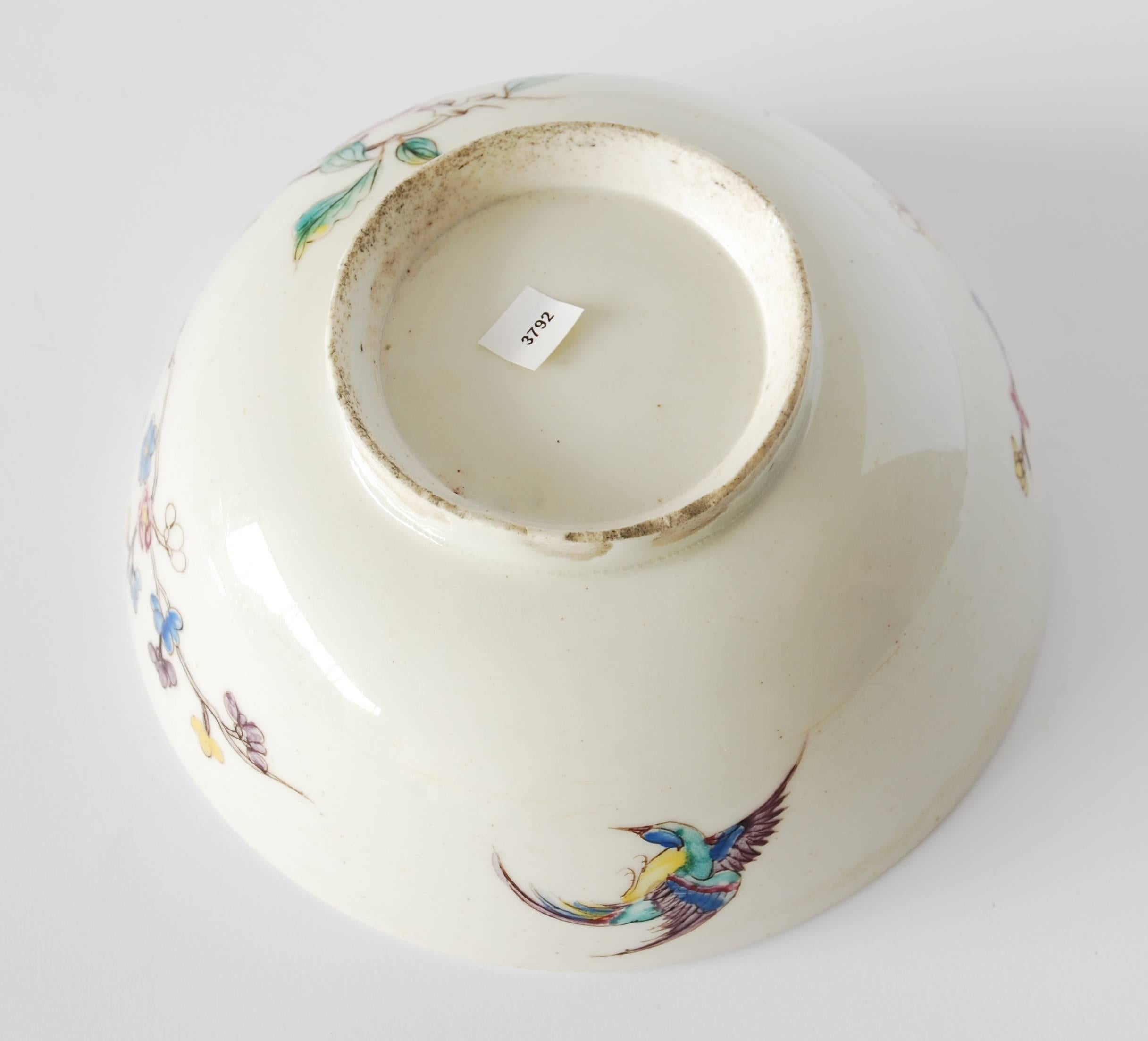18th Century Bowl with Chinoiserie Decoration, Bow Porcelain Factory, circa 1752 For Sale