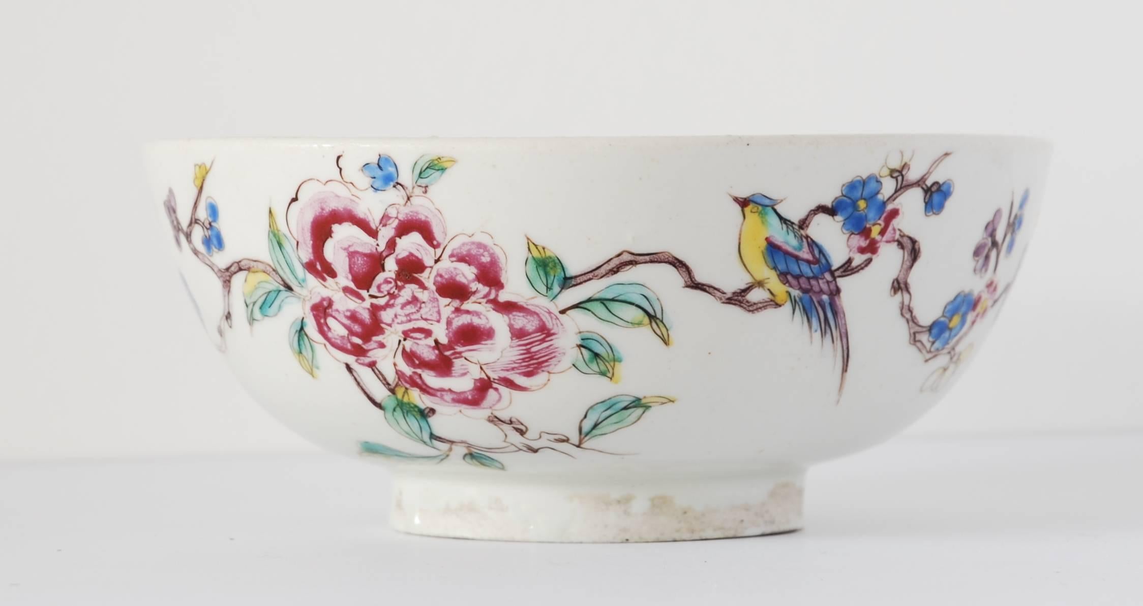 Bowl with Chinoiserie Decoration, Bow Porcelain Factory, circa 1752 For Sale 1