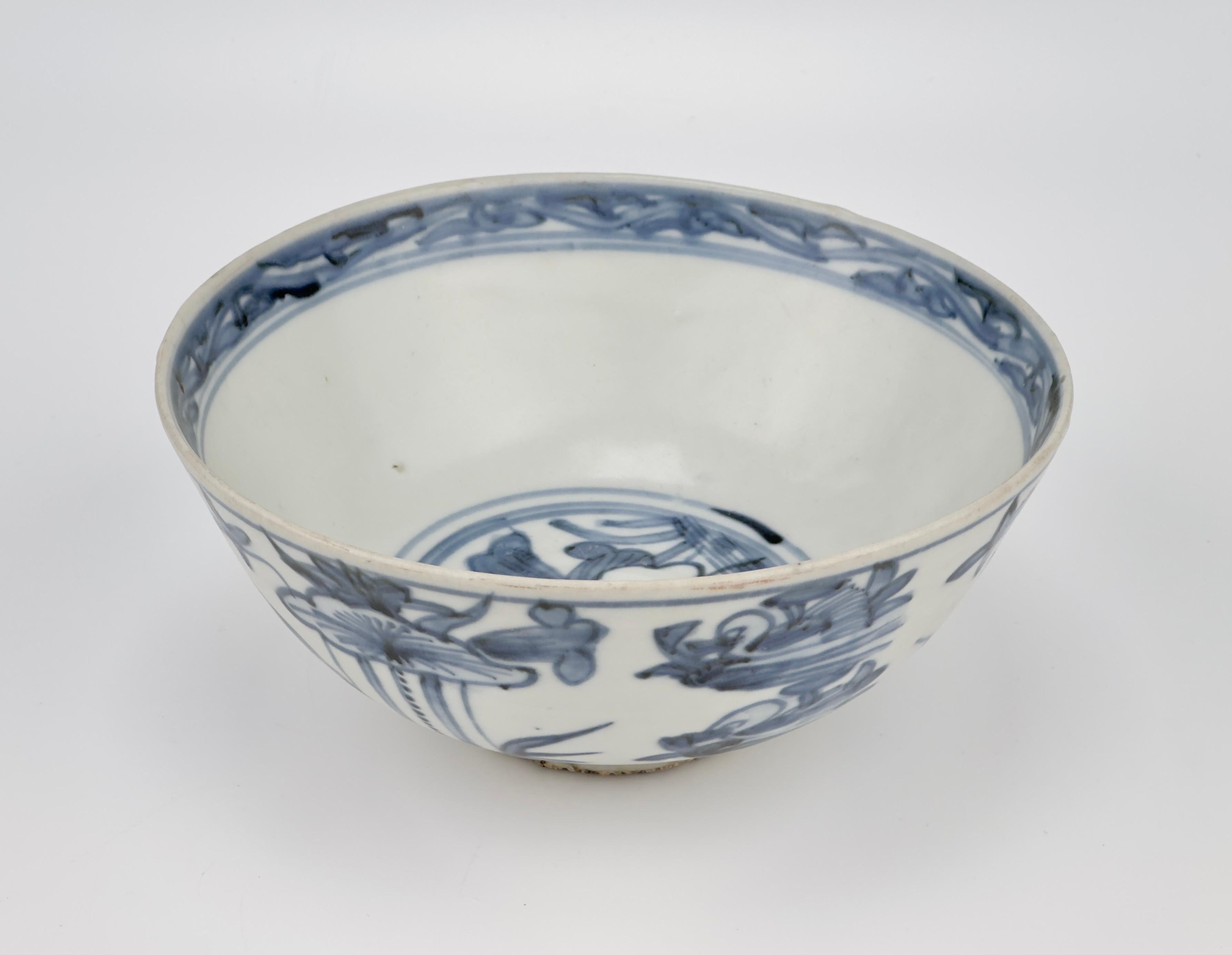 Glazed Bowl with mandarin duck and lotus pattern design, Late Ming Era(16-17th century) For Sale