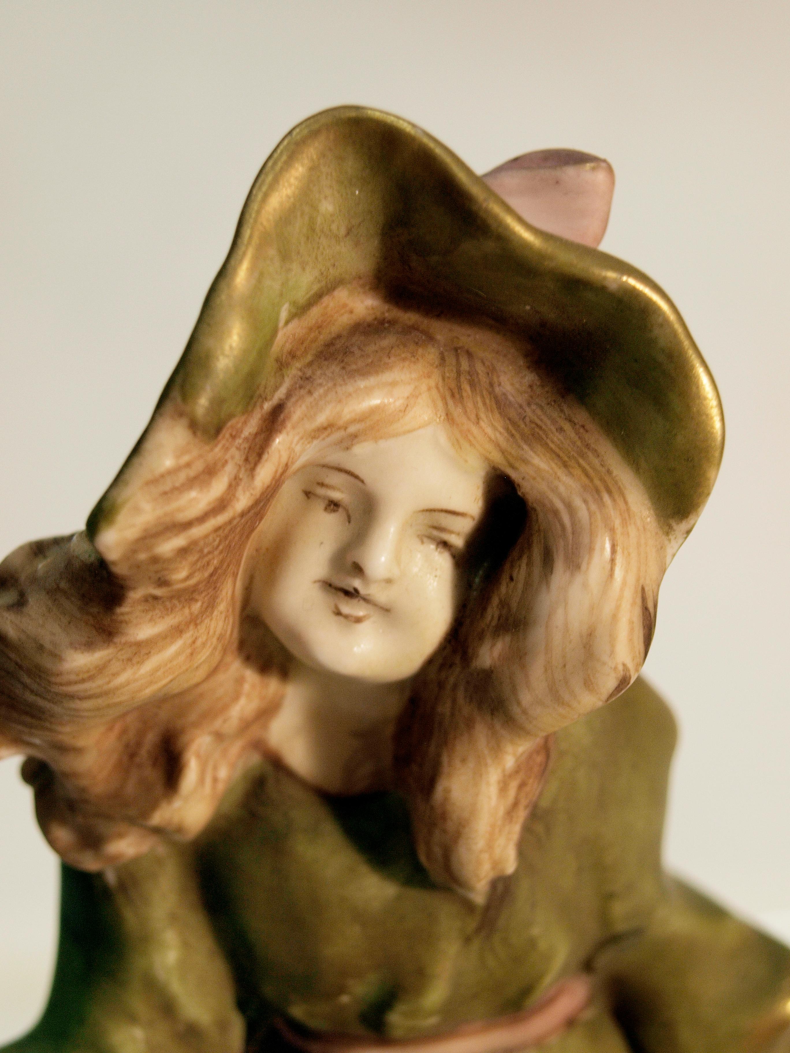 Schale mit Frau, Keramik, Amphora, Tschechische Slowakia im Zustand „Gut“ im Angebot in Vienna, AT