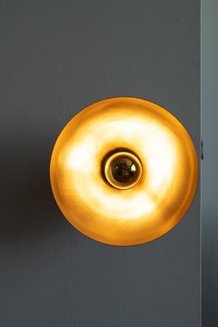 BOWLY - solid brass wall lamp