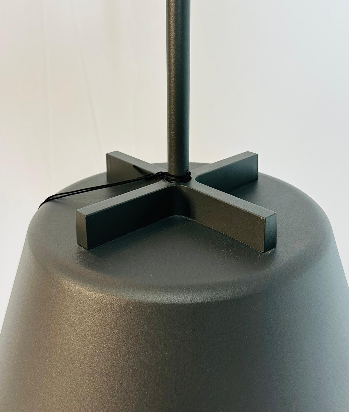 Lampadario Bowmans di Sean Lavin per Visual Comfort, NUOVO CON LE MARCATURE in vendita 1