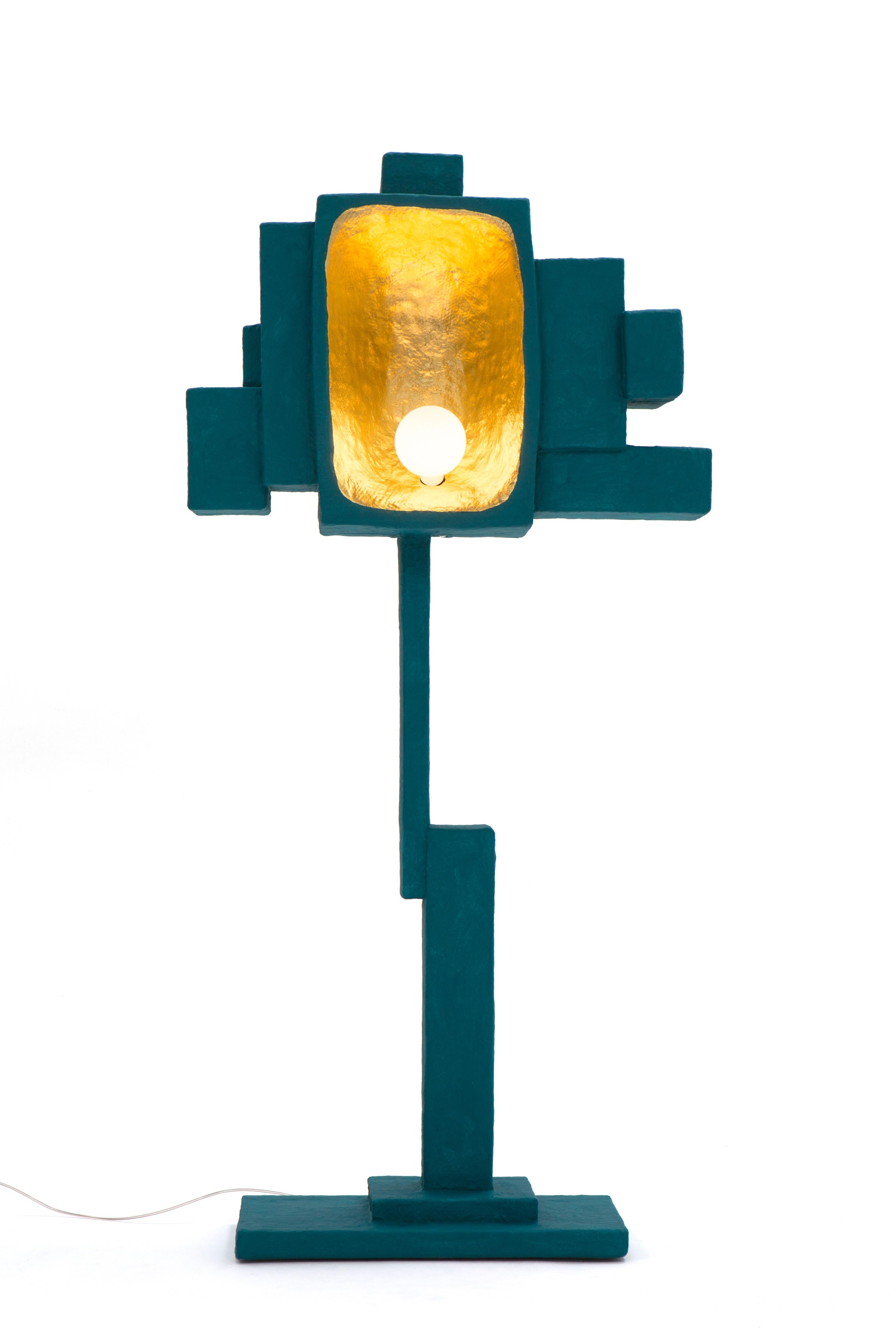 Box-1 Standing lamp, une lampe fabriquée à partir de boîtes en carton recyclées en vente 2