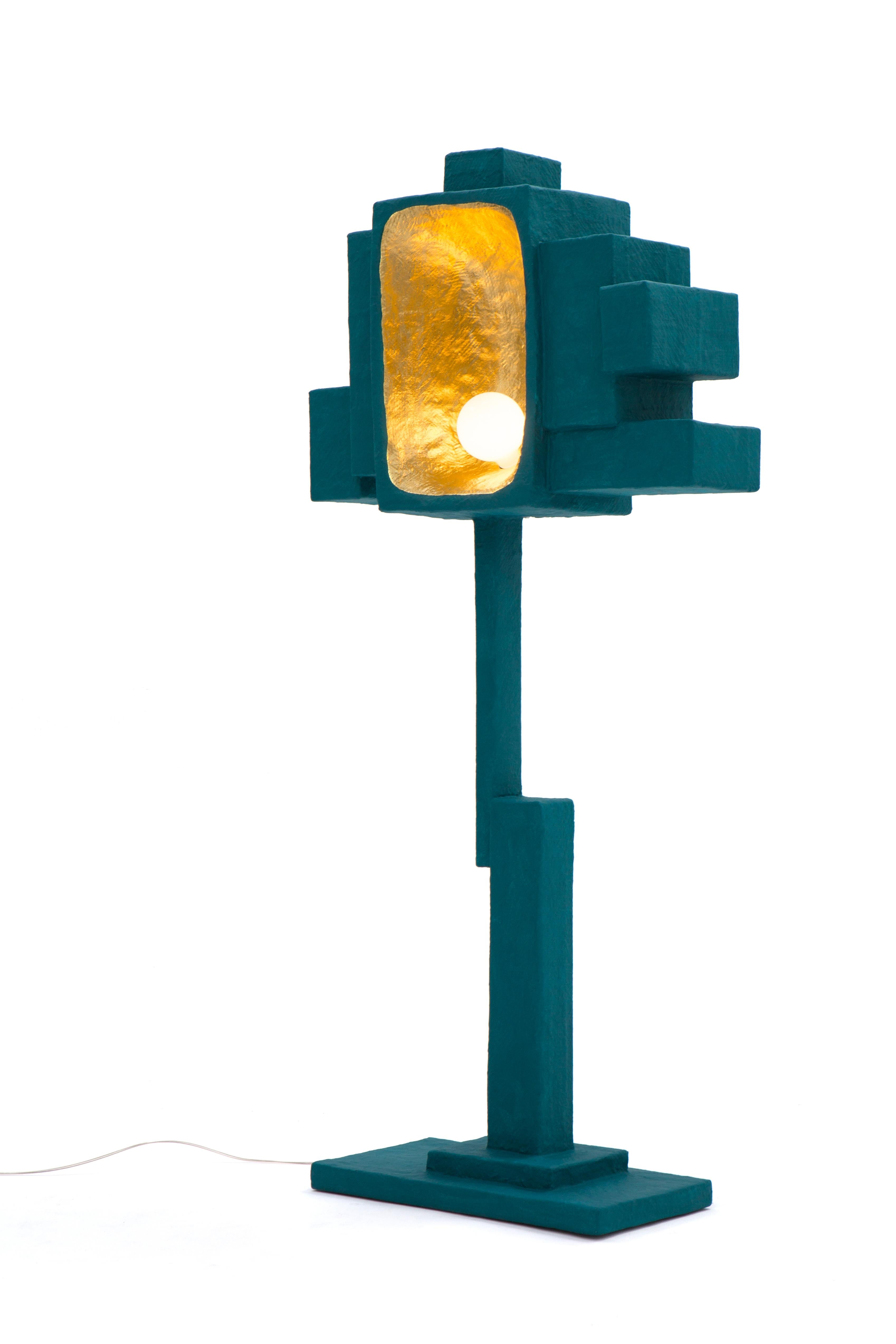 Art déco Box-1 Standing lamp, une lampe fabriquée à partir de boîtes en carton recyclées en vente