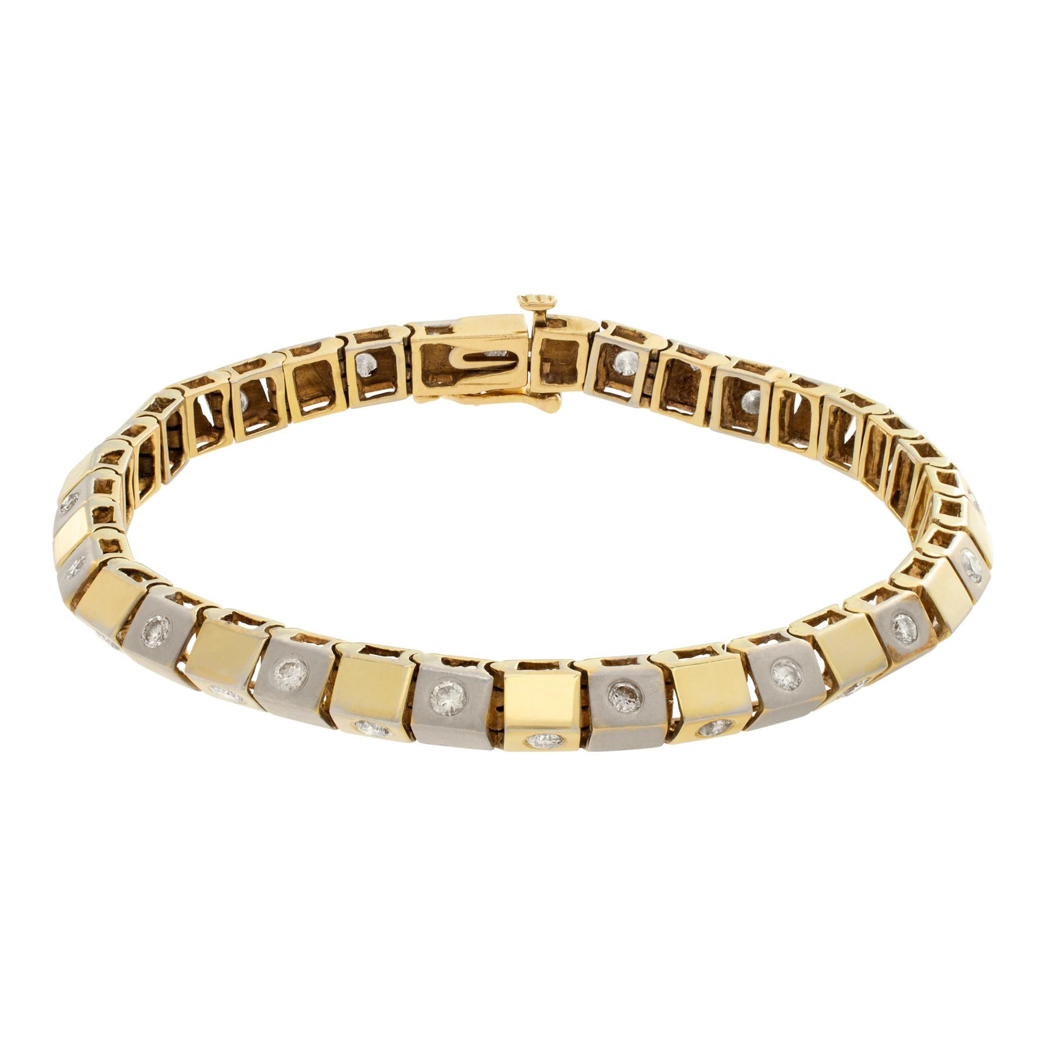Box 18k white & yellow gold link bracelet For Sale