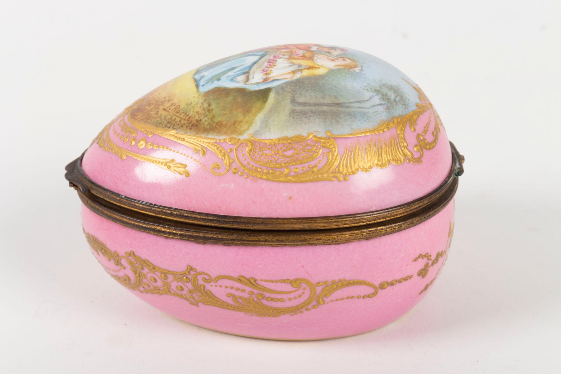 Box, 19th Century, Napoleon III Period, Porcelain and Brass Mounting In Good Condition In Saint-Ouen, FR
