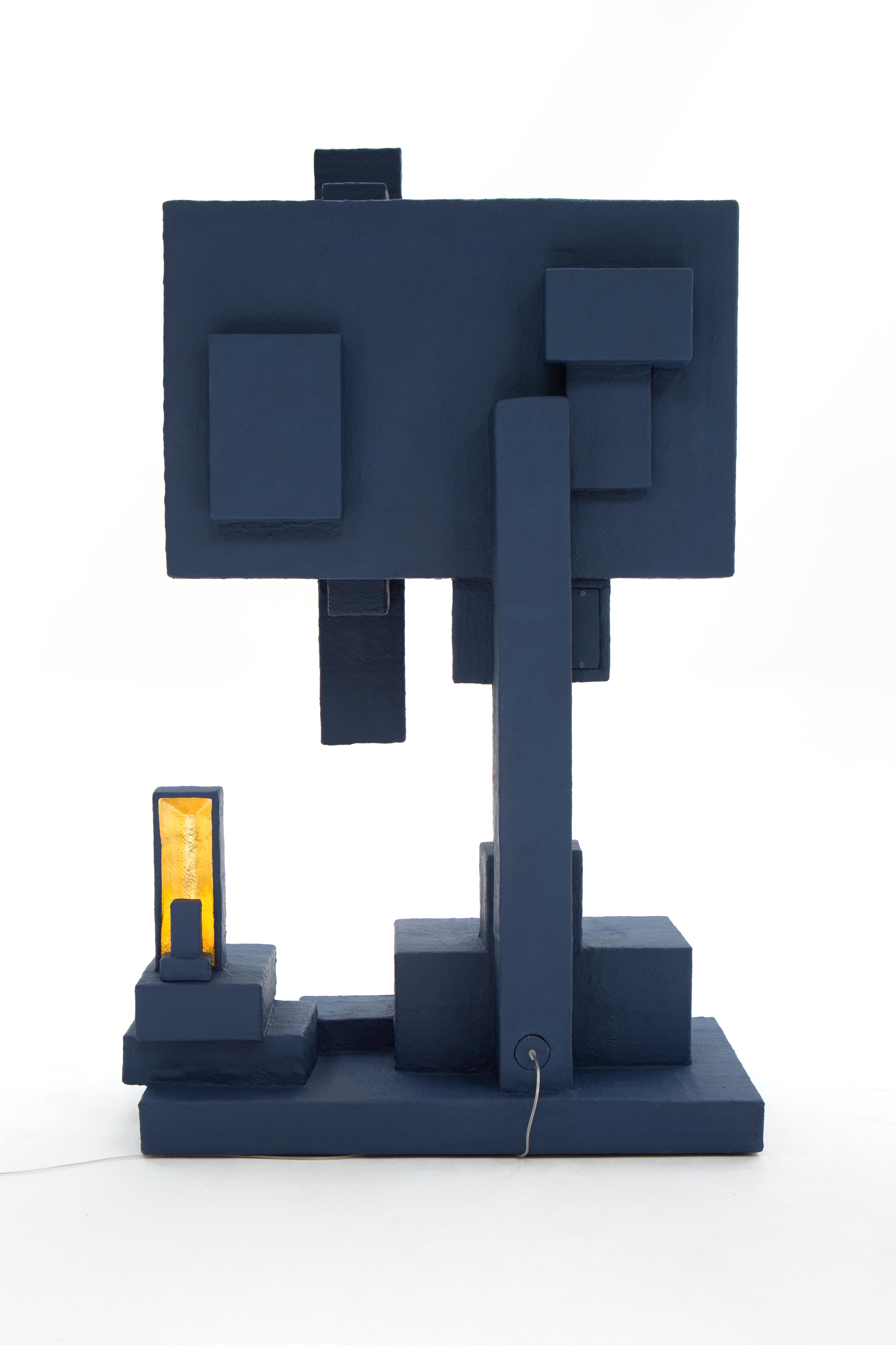XXI secolo e contemporaneo Box-2 Standing lamp, un'enorme lampada realizzata con scatole di cartone riciclate in vendita