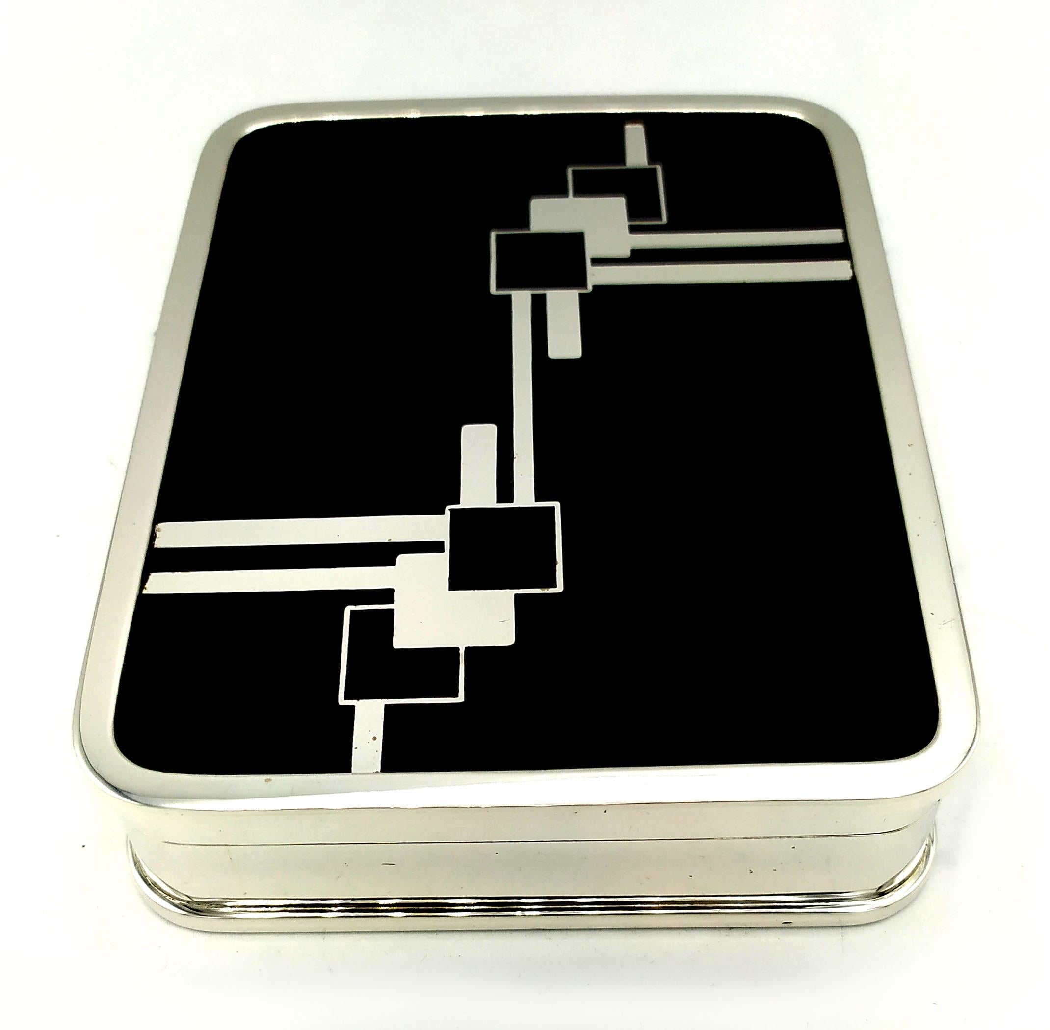 Enameled Box Black and White Art Deco style designed for Cartier USA Silver Salimbeni For Sale