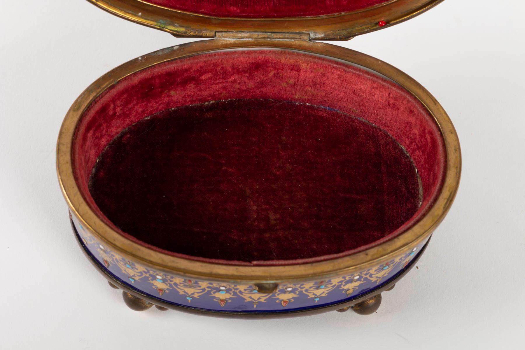 Box, Box 19th Century, Napoleon III Period, Porcelain and Brass Mounting 3