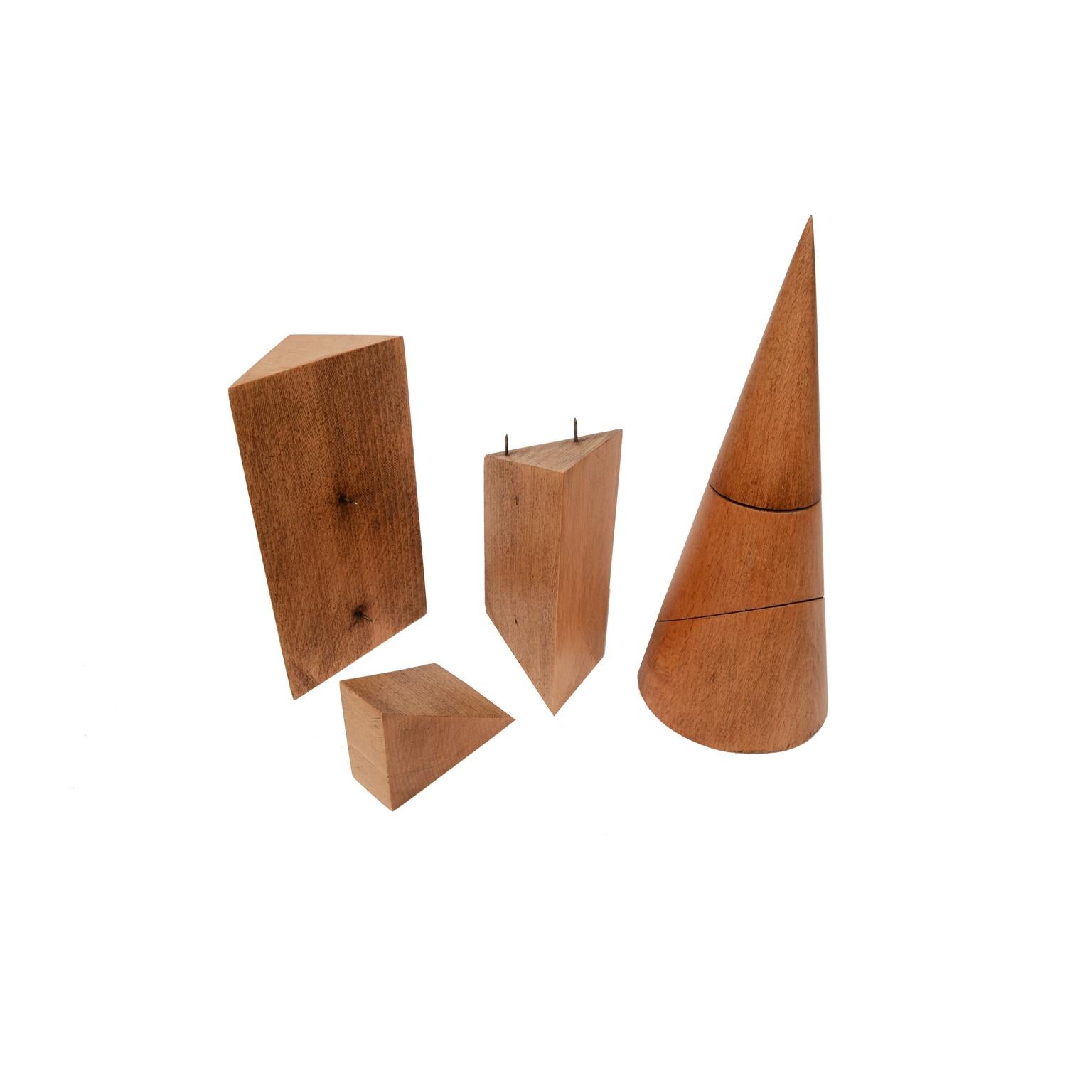 Box Containing 14 Dismountable Wooden Geometric Solids Italy Vallardi, 1963 2