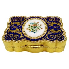 Box engraving on the lid and hand-painted floral miniature Salimbeni 
