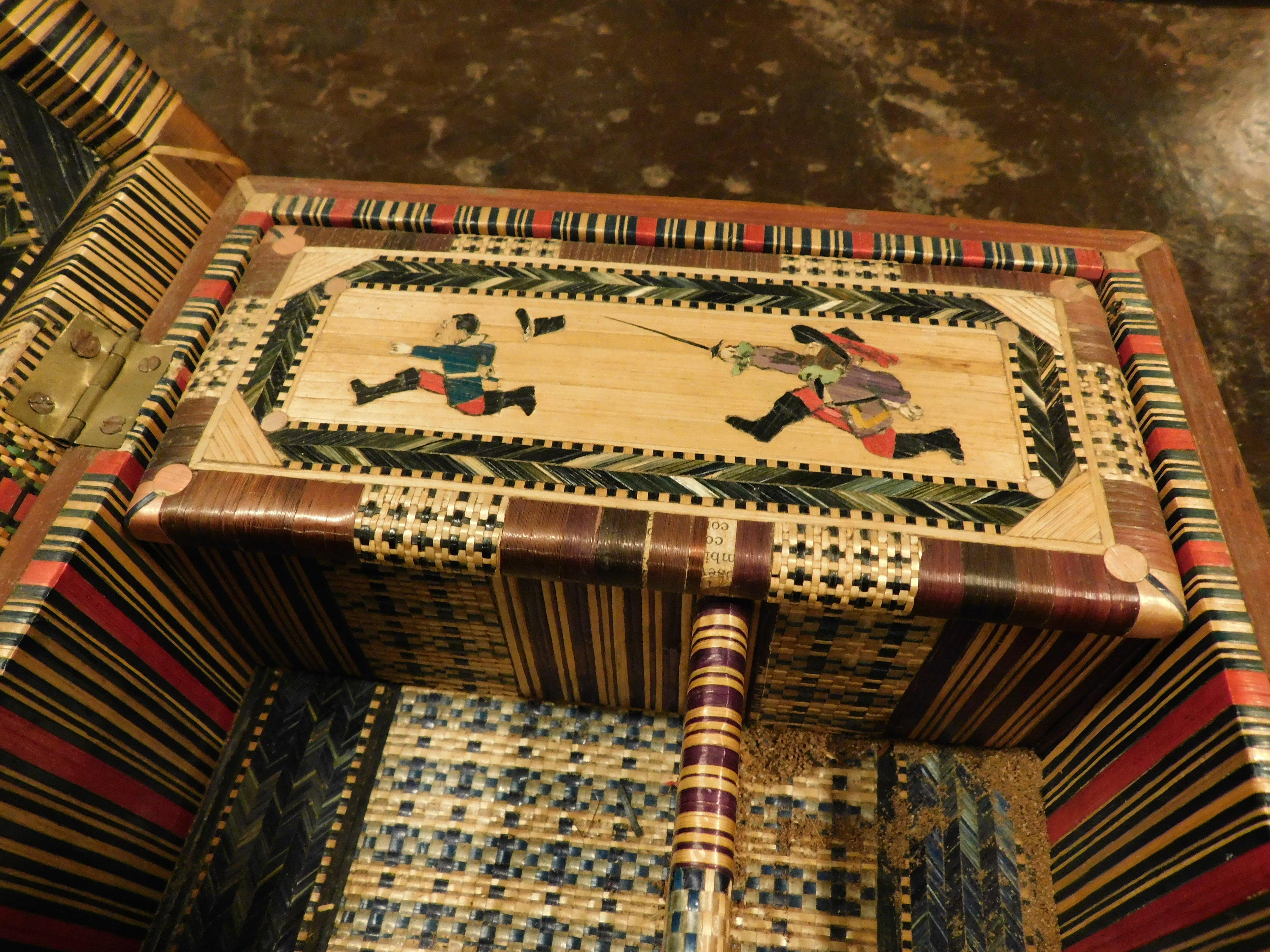 Box for jewels or treasures, inlaid with straw, Italy For Sale 6