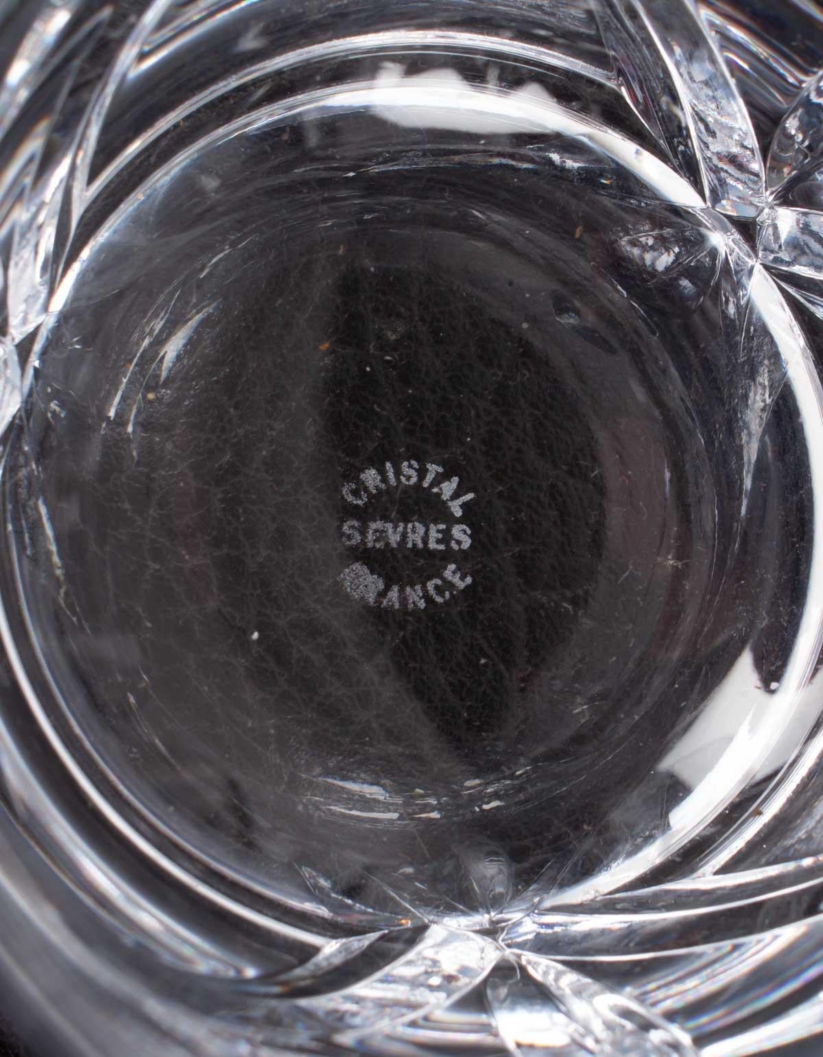 Boîte de forme pour verres à apéritif:: verres de Sèvres en cristal en vente 5