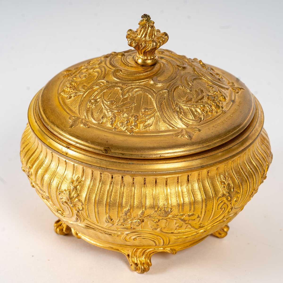 Box in Gilt Bronze, Signed F. Barbedienne, 19th Century. In Good Condition In Saint-Ouen, FR