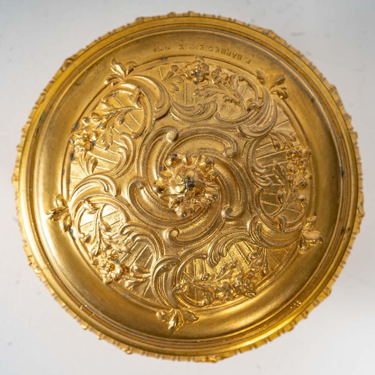 Box in Gilt Bronze, Signed F. Barbedienne, 19th Century. 1