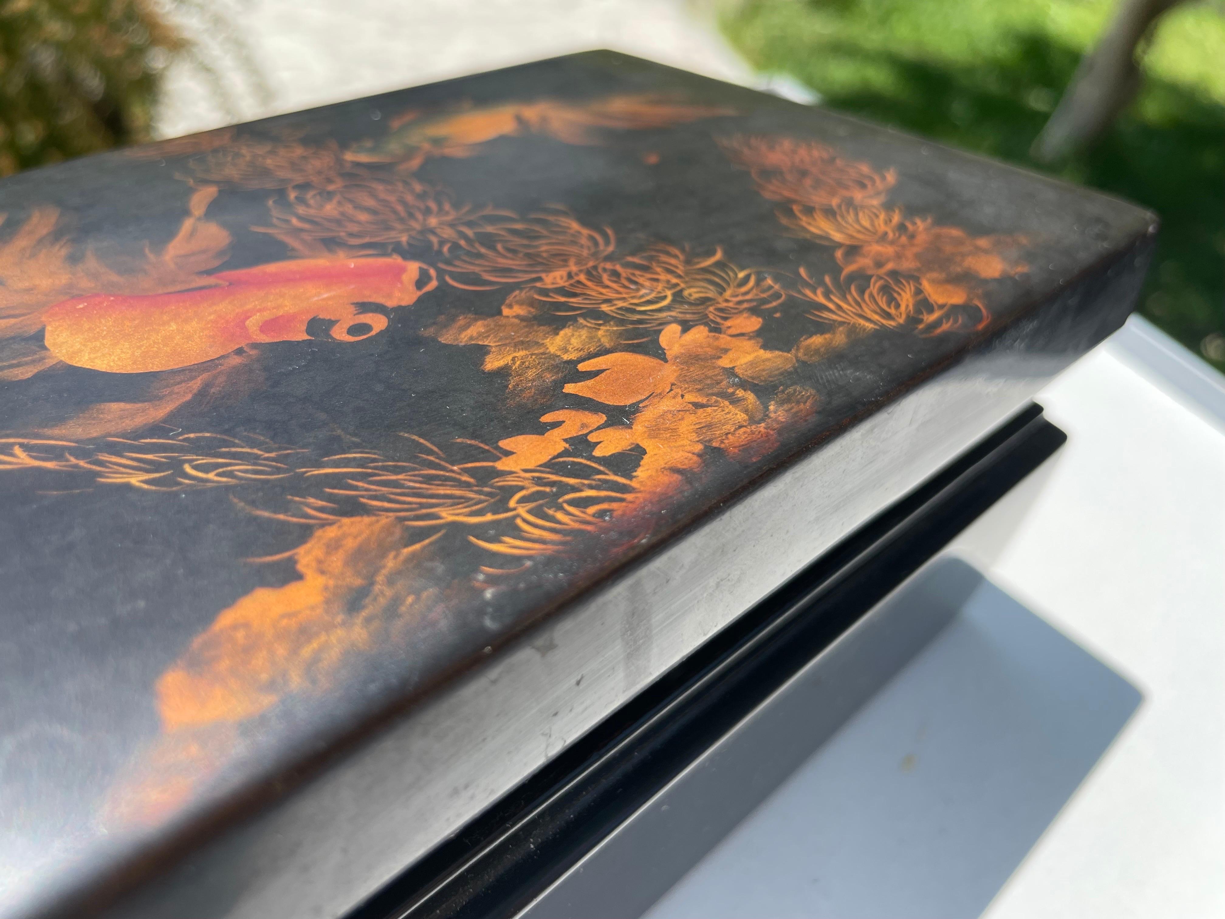 Schachtel aus lackiertem Holz, Vietnam, 20. Jahrhundert, Schwarz und Orange Farbe im Zustand „Gut“ im Angebot in Auribeau sur Siagne, FR