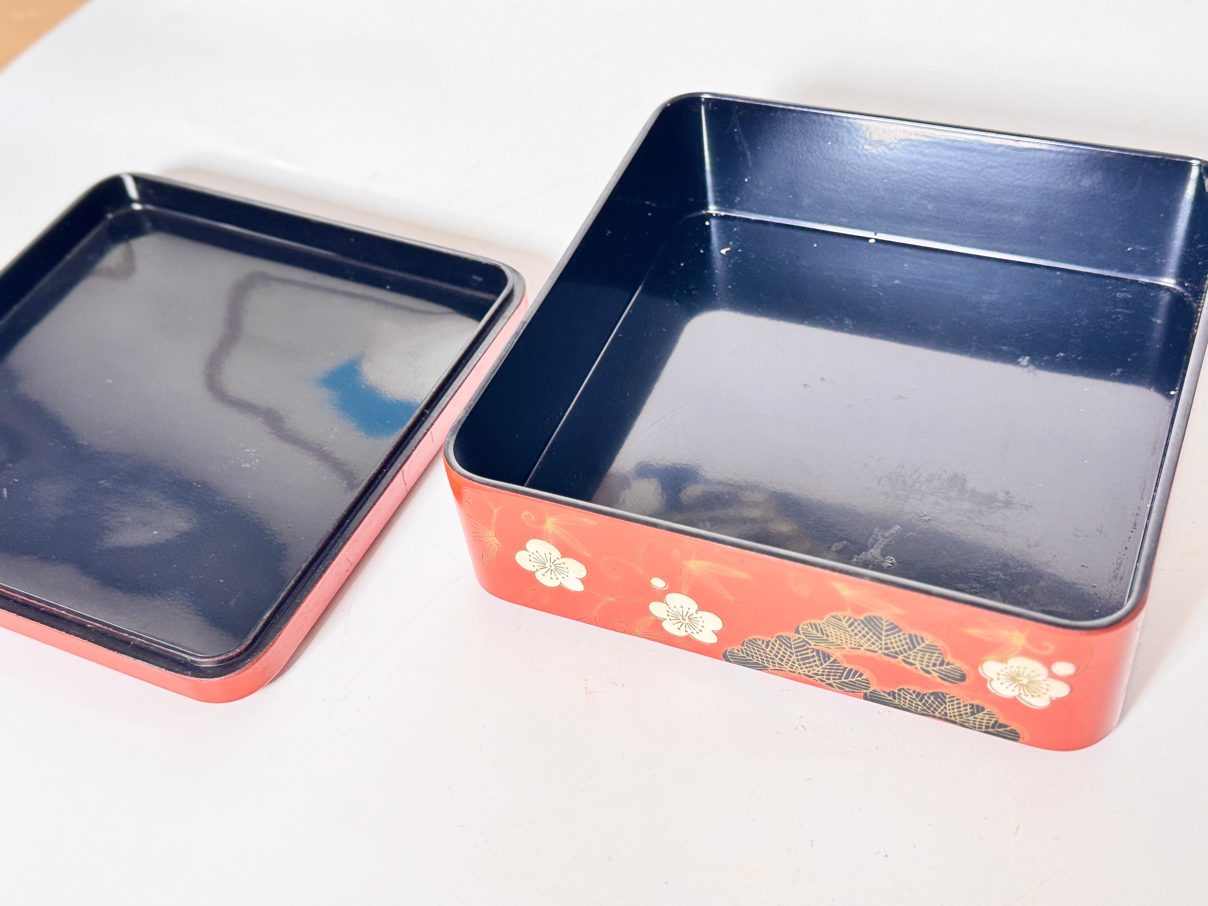 Box in Lacquered Wood, Vietnam 20th Century, Black and Orange -Red Color For Sale 2
