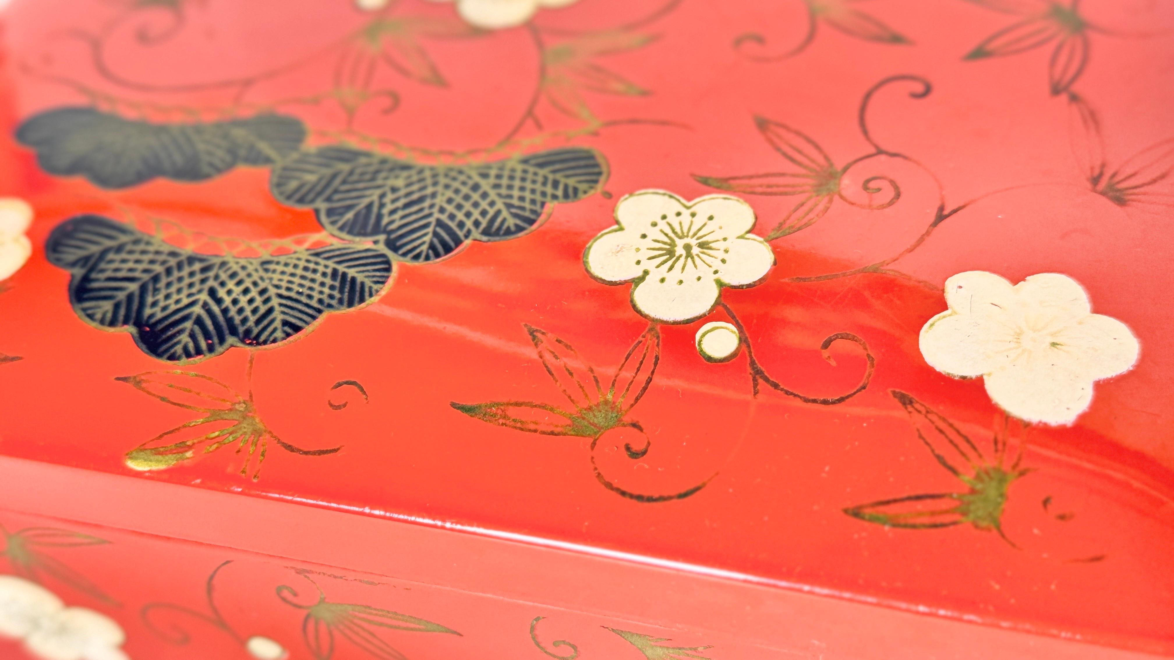 Box in Lacquered Wood, Vietnam 20th Century, Black and Orange -Red Color For Sale 4