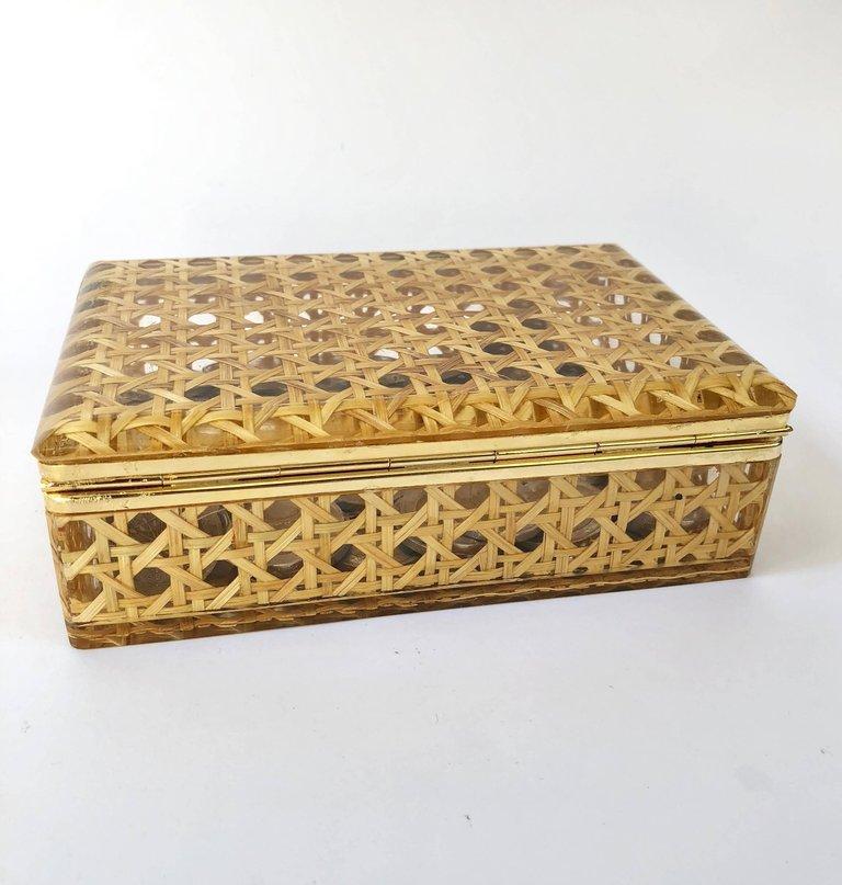 Box in Lucite, Wicker and Brass in Christian Dior Style, 1970, France In Good Condition In Rome, IT