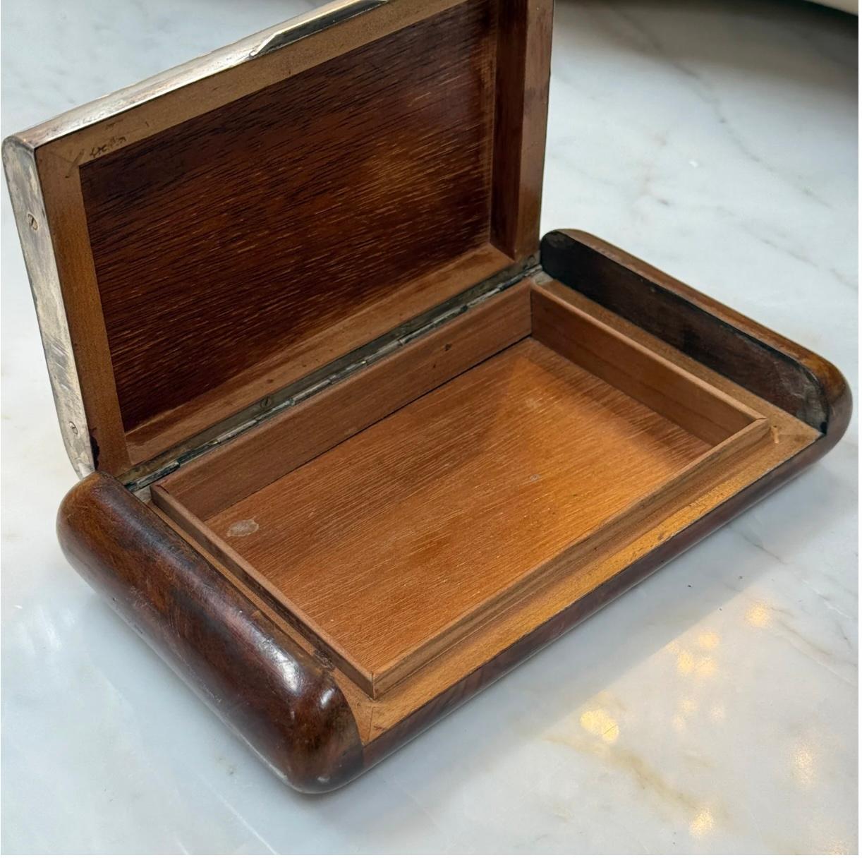 Box in Holz Ende Metall oben, Italien 70er Jahre im Zustand „Gut“ im Angebot in Los Angeles, CA
