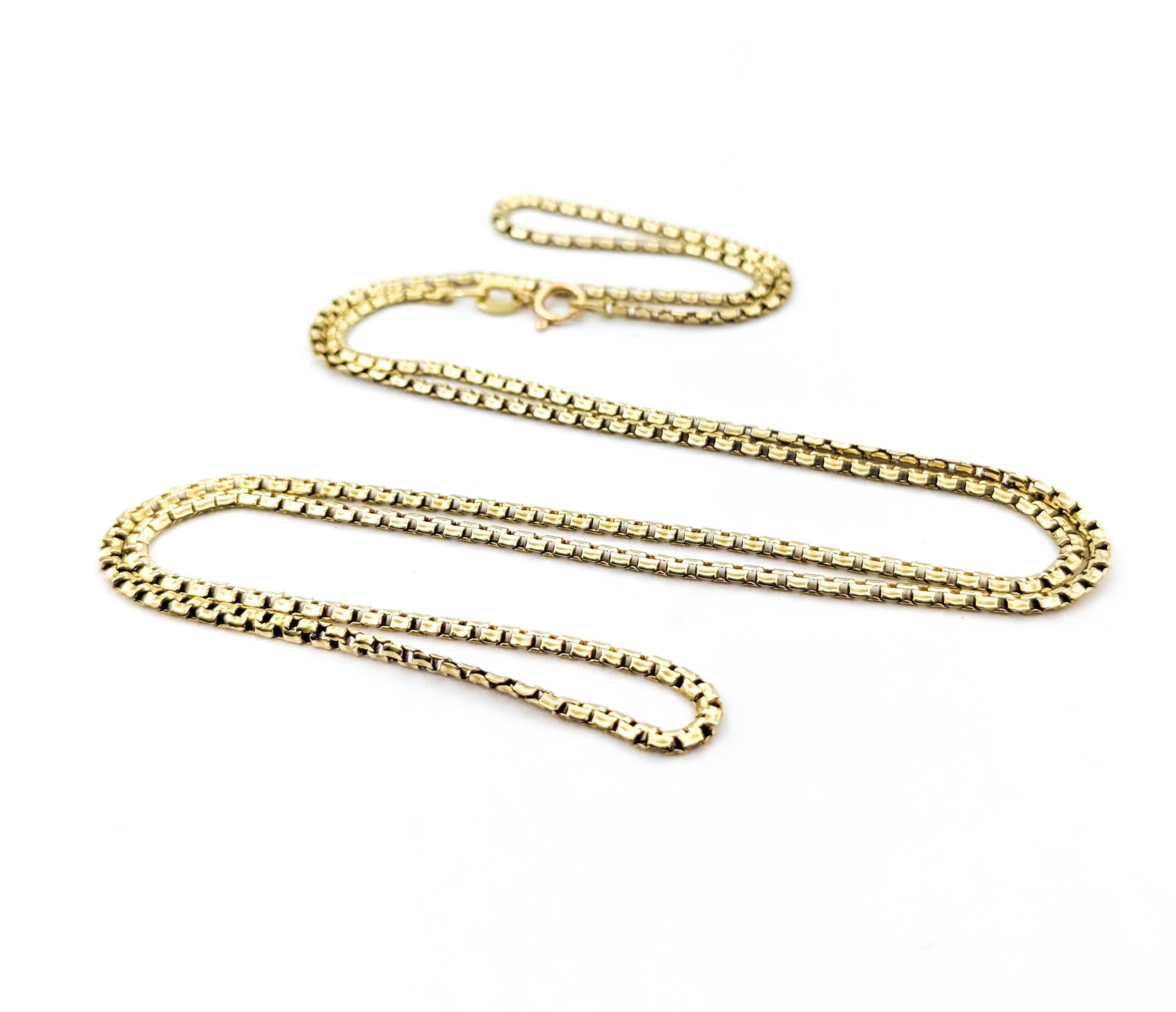 Contemporary Box Link Design Necklace In Yellow Gold For Sale