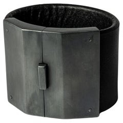 Box Lock Bracelet (Facet, Wide, BLK+KA)