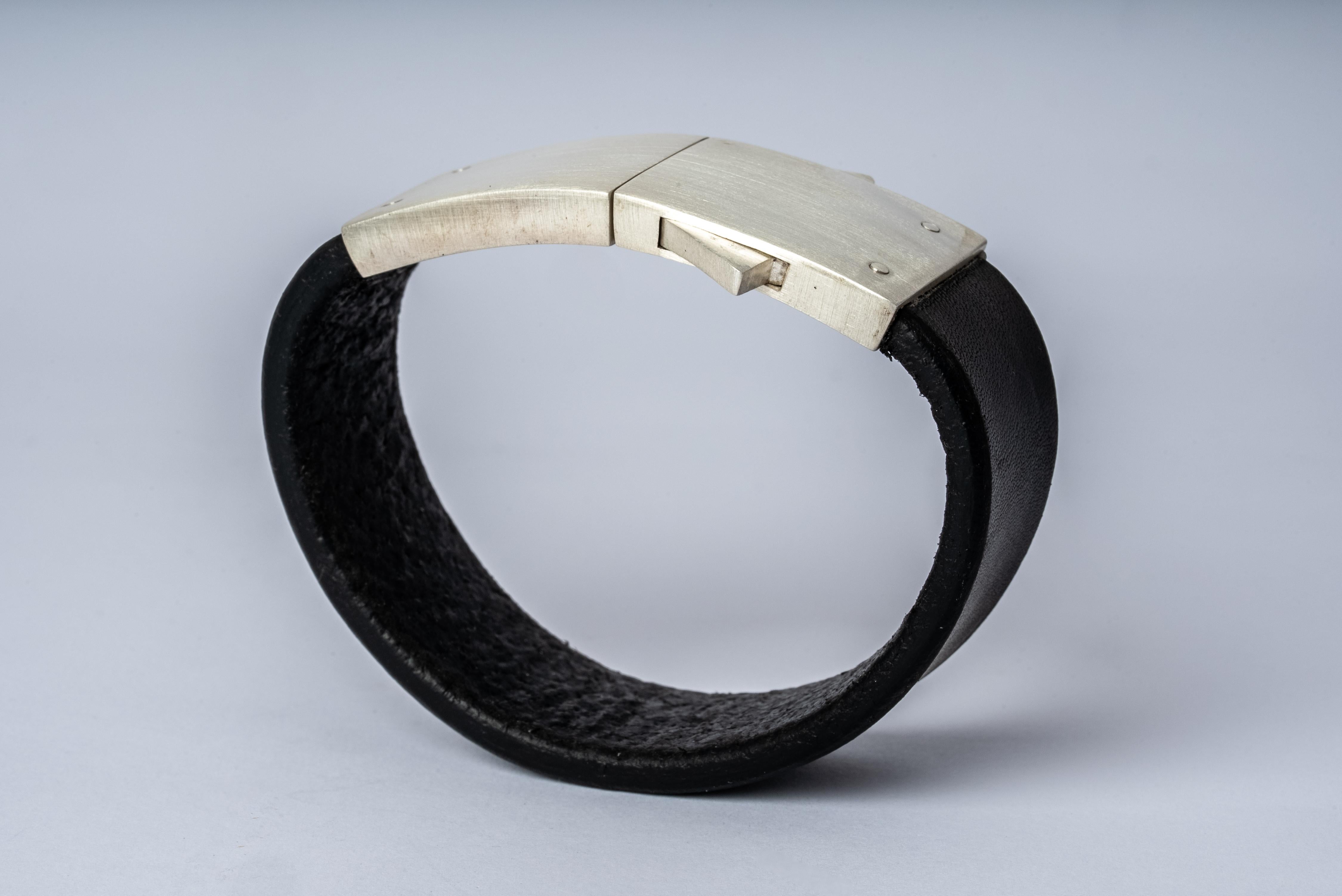 Box Lock Bracelet v2 (BLK+MA) In New Condition For Sale In Paris, FR