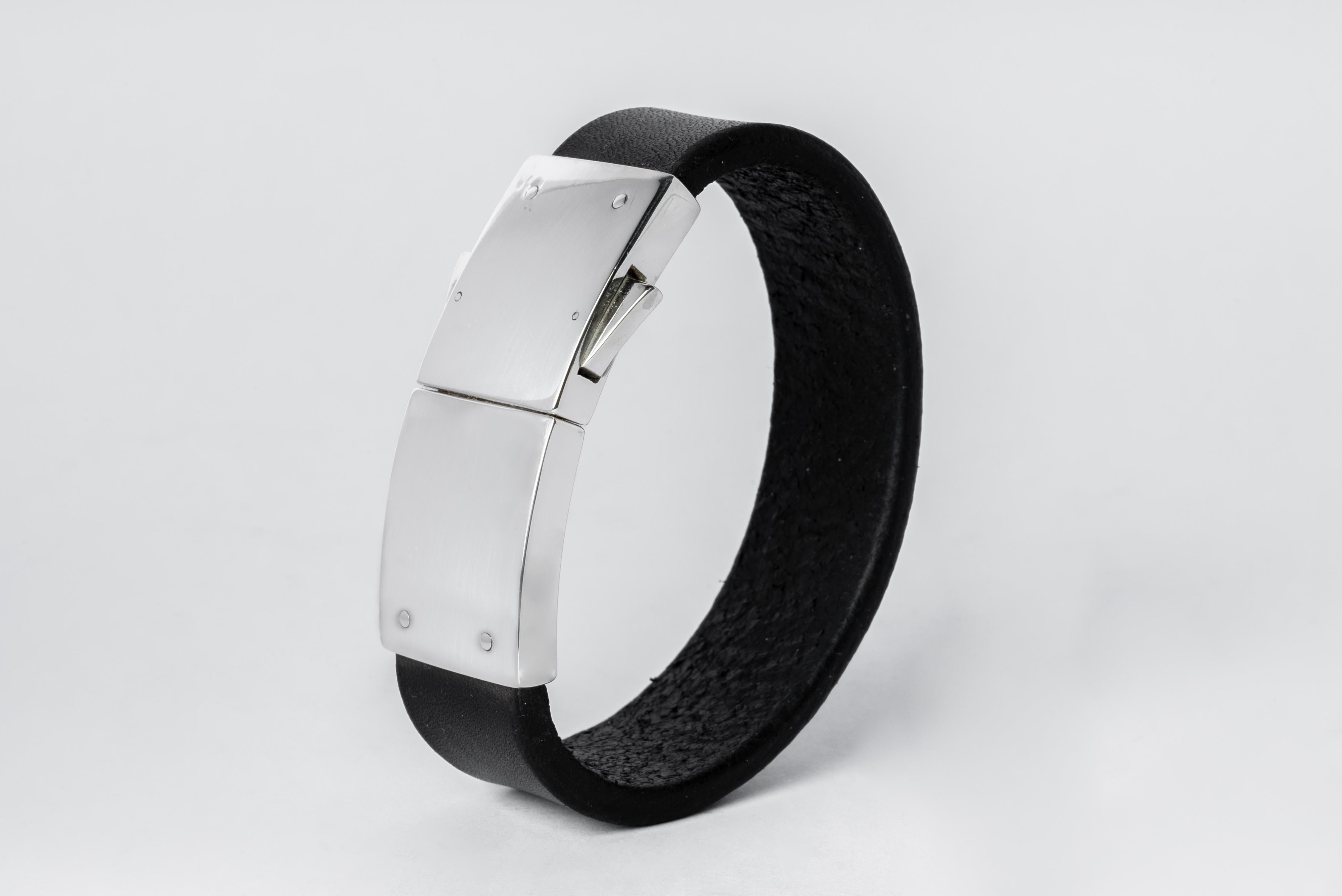 Box Lock Bracelet v2 (BLK+PA) In New Condition For Sale In Paris, FR