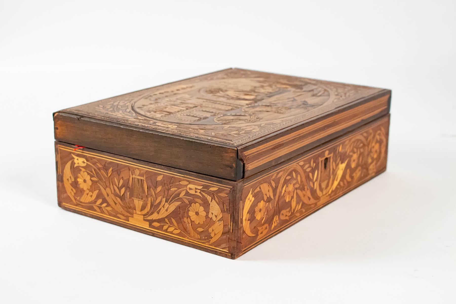 Box Marquetry Straw, Mid-19th Century, Antiquity, France In Good Condition In Saint-Ouen, FR