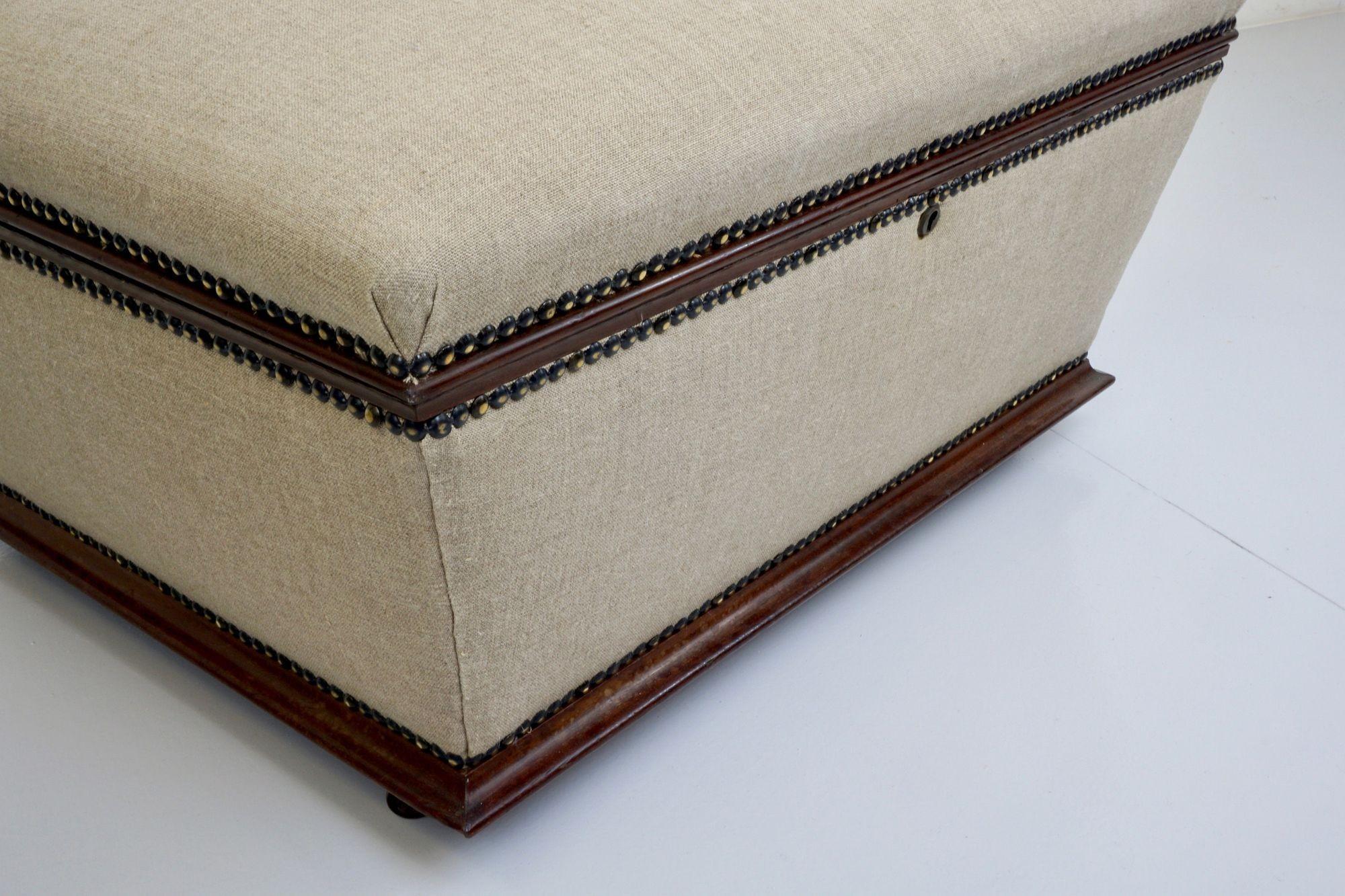 Mahogany framed lidded box ottoman.
England Circa 1880.


IMPORTANT

Please be in contact before making a purchase, with your delivery address so we can give an accurate delivery or shipping quote.