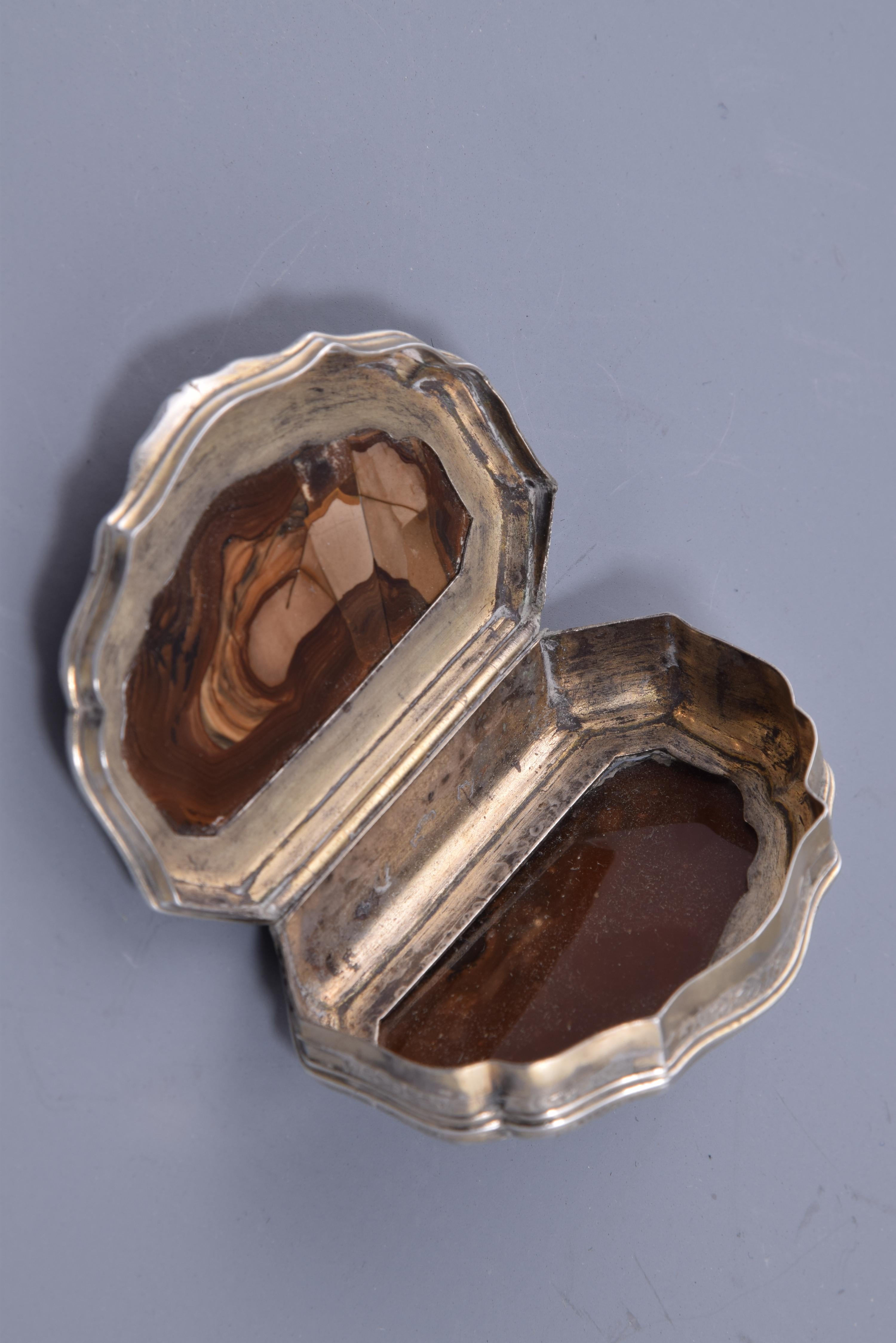 Box. Silver, Agate, 19th Century, with Hallmarks 1