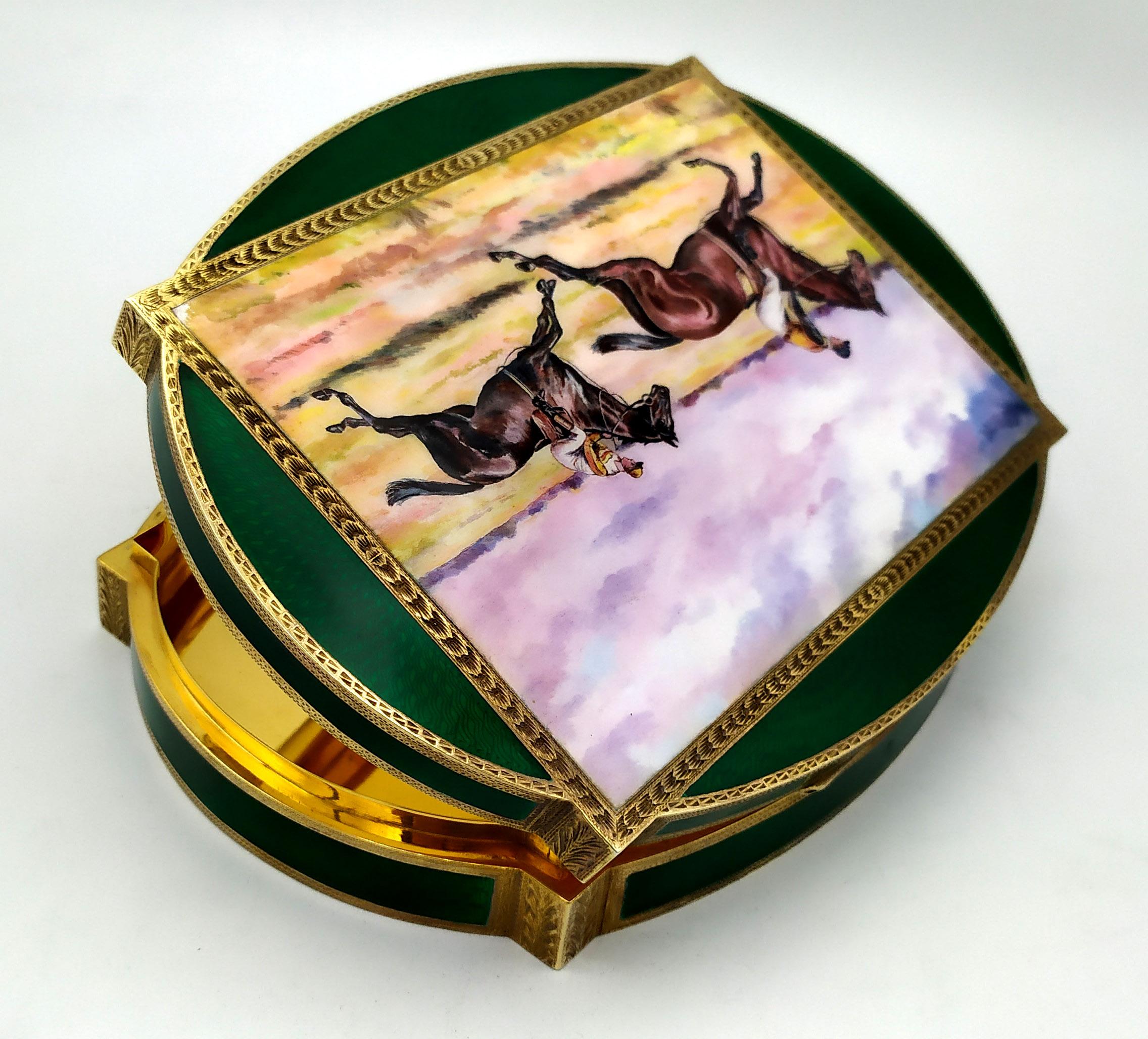 Enameled Box with fired enamels and fine horse racing miniature Salimbeni. For Sale