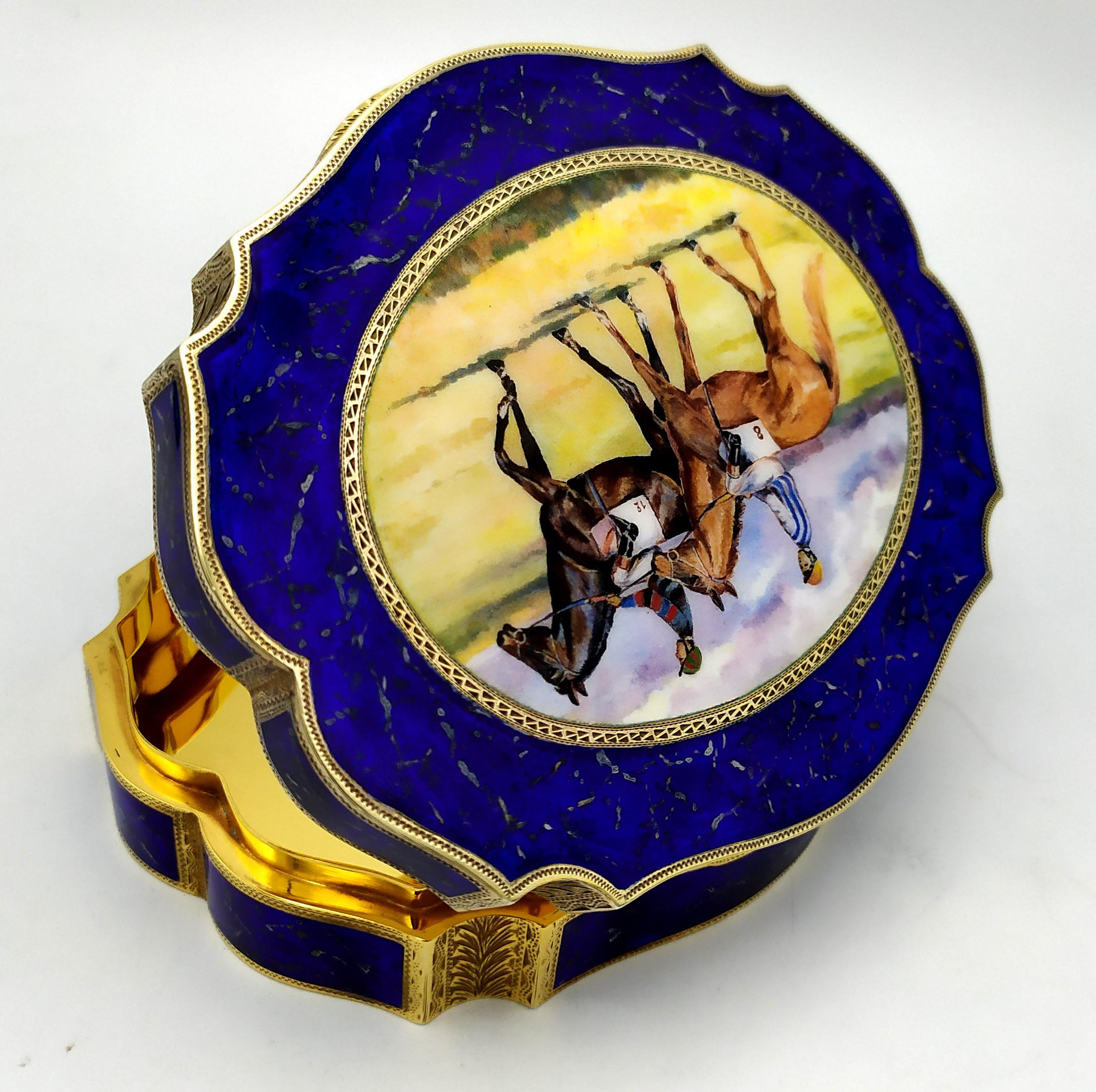 Late 20th Century Box with fired enamels painted like lapis lazuli stone and horse racing Salimben For Sale