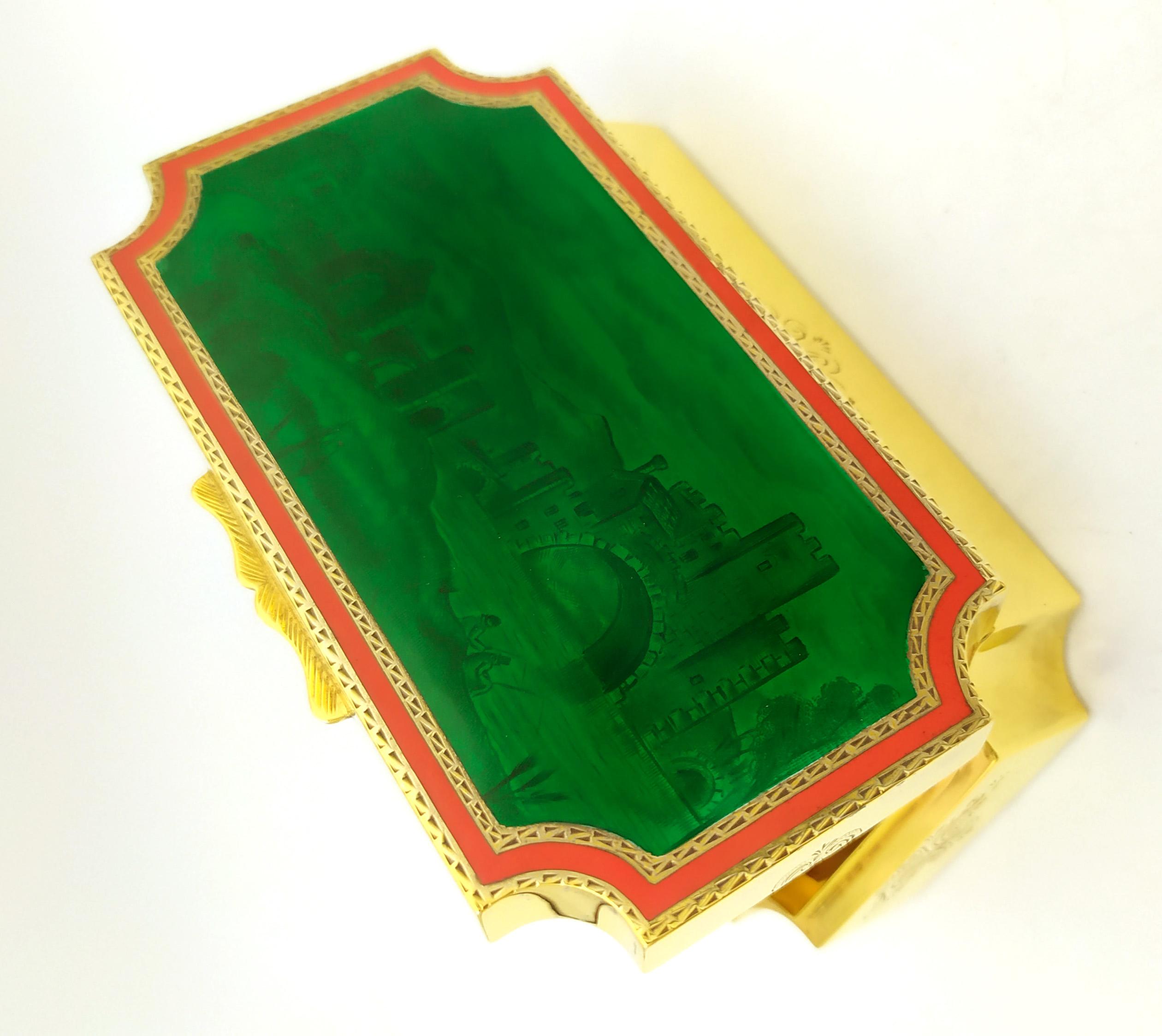 Caja con esmalte verde sobre fino grabado a mano de un paisaje con ruinas Salimbeni en venta 2