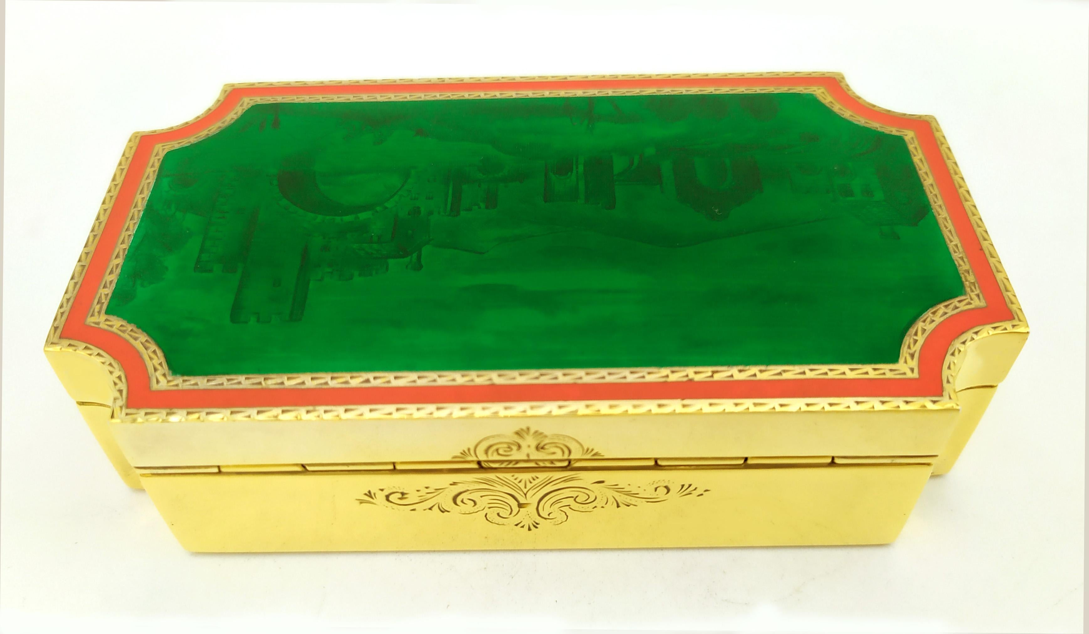 Gold Plate Box with green enamel on fine hand engraving of a landscape with ruins Salimbeni For Sale