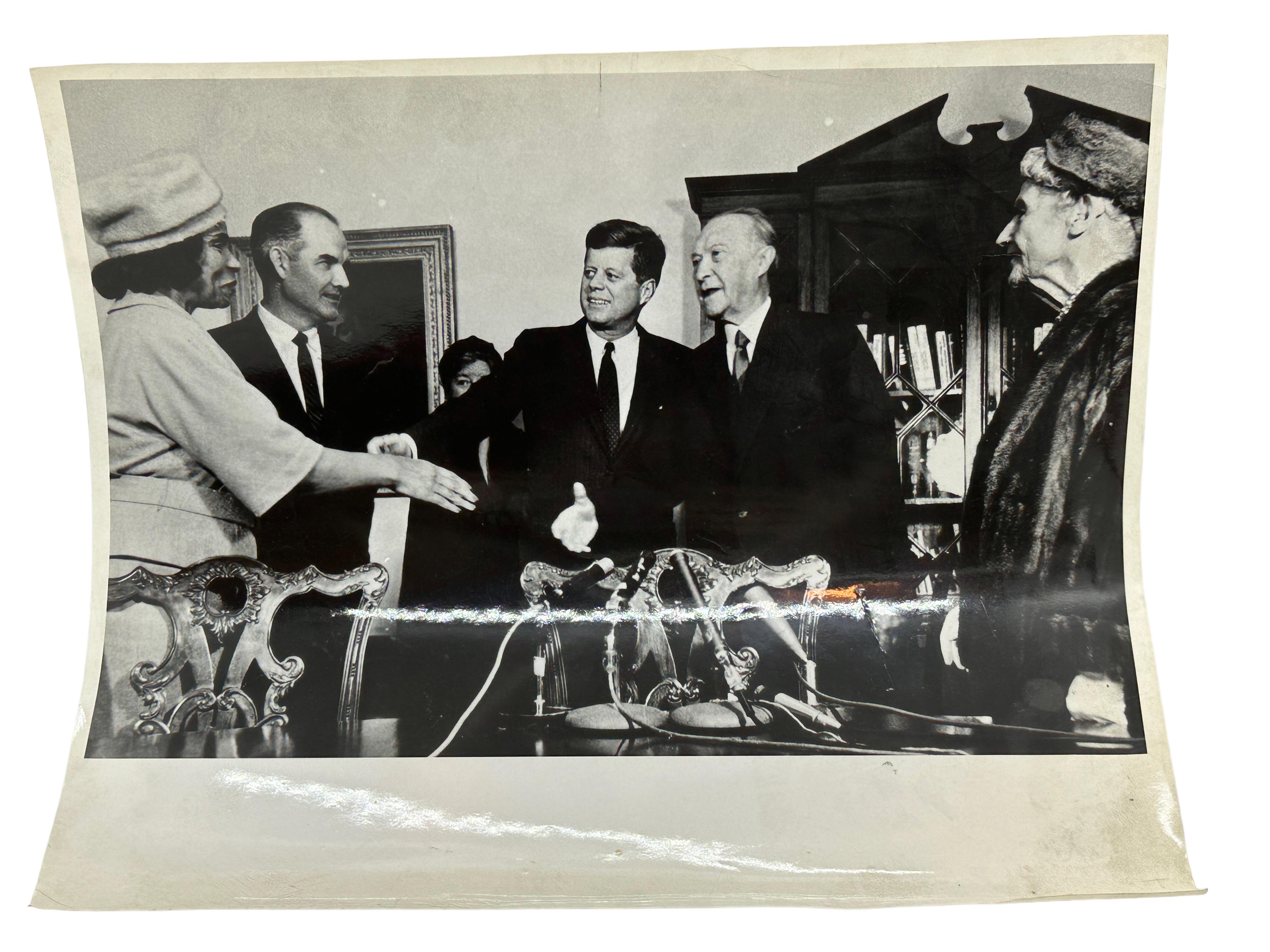 Schachtel mit historischen Fotos von JFK Kennedy, Roosevelt, Adenauer German Press  im Angebot 10